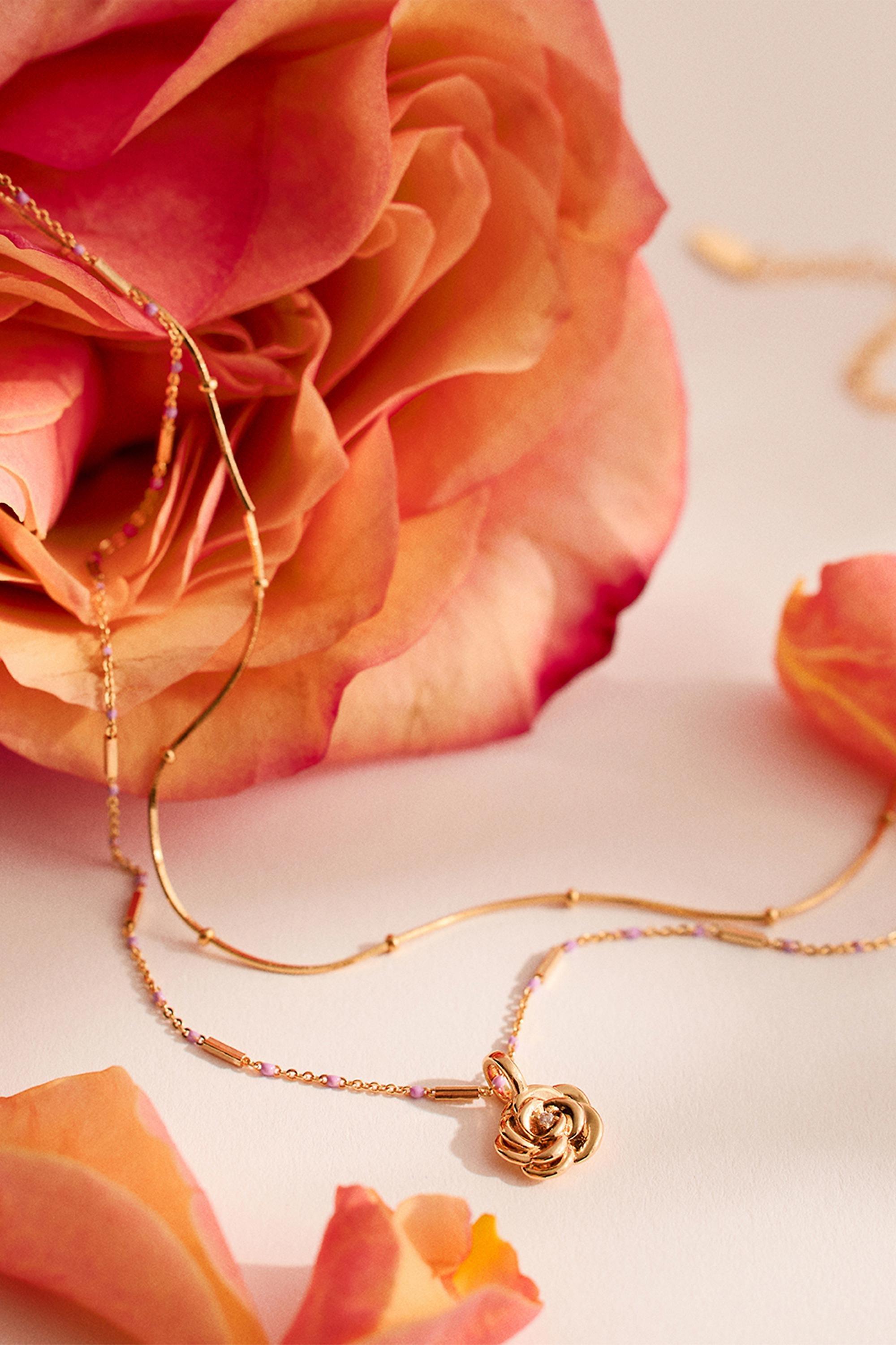 June Gold-Plated Birth Flower Layered Necklace, A501_0826, medium