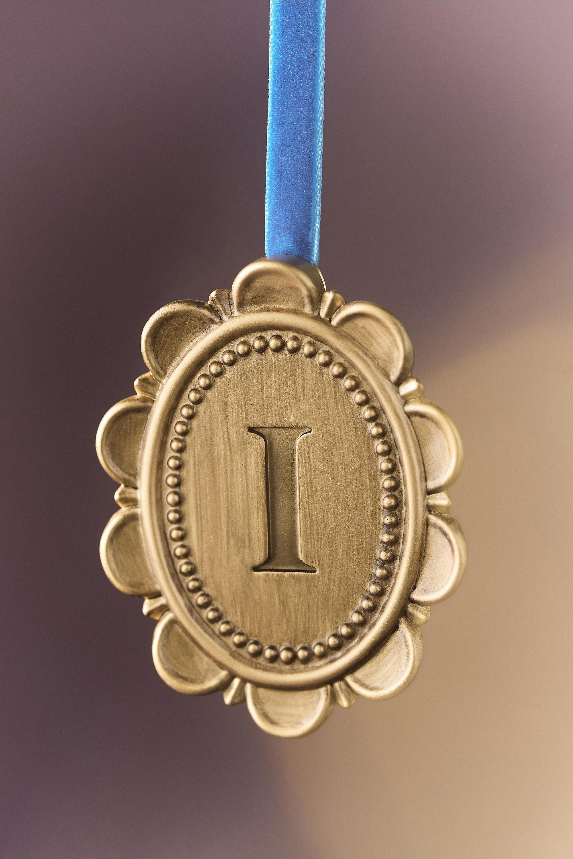 I Louisa Monogram Ornament, Gold, Multicolour, medium
