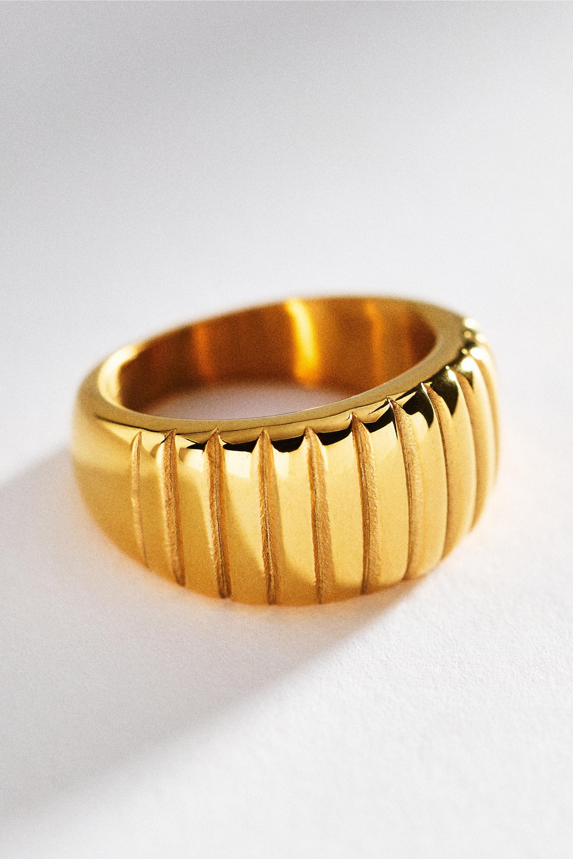Water-Resistant Chunky Ribbed Ring, Gold, Gold, large image number 1