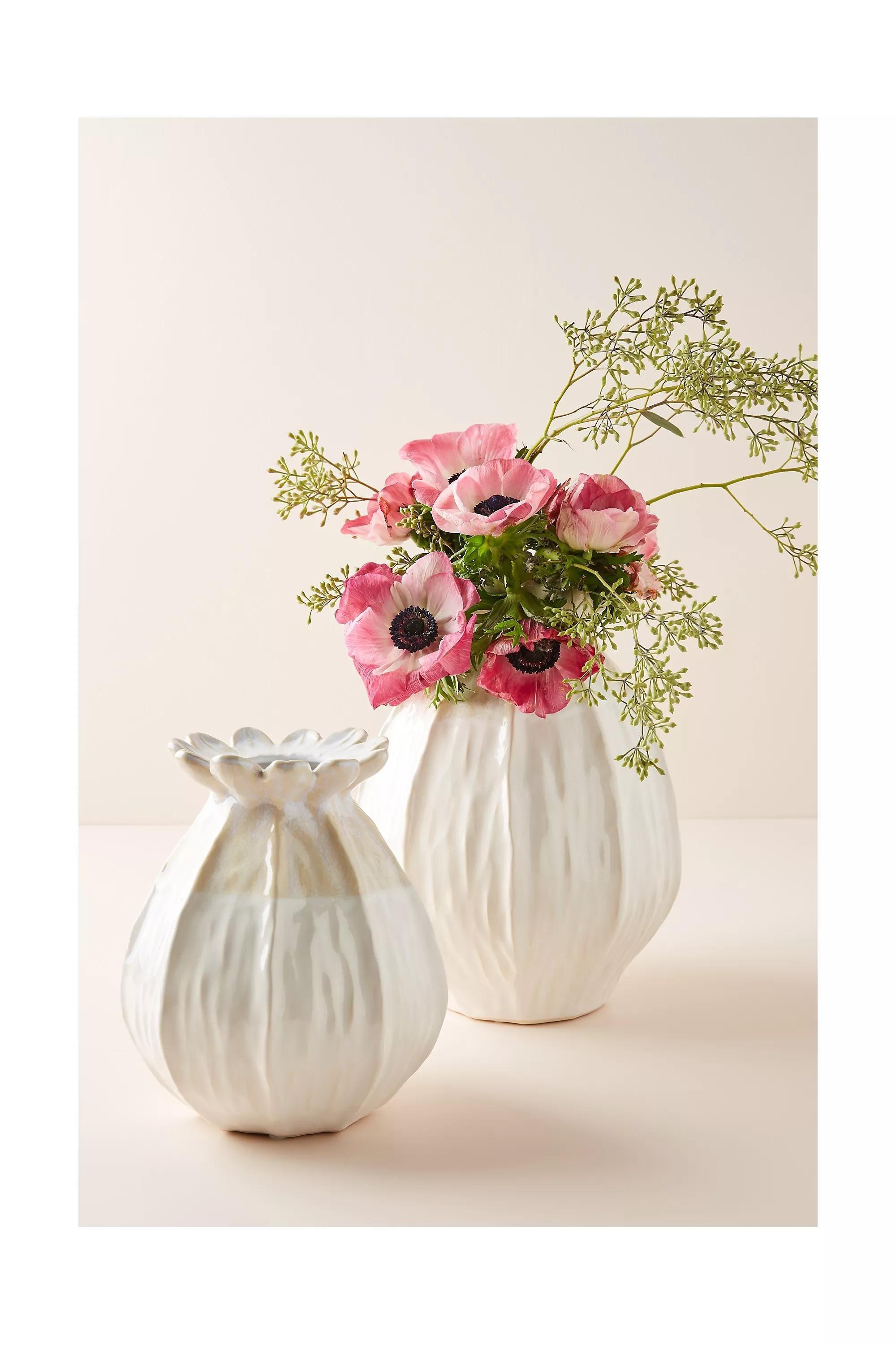 Lotus Pod Vase, White, A501_0010, medium