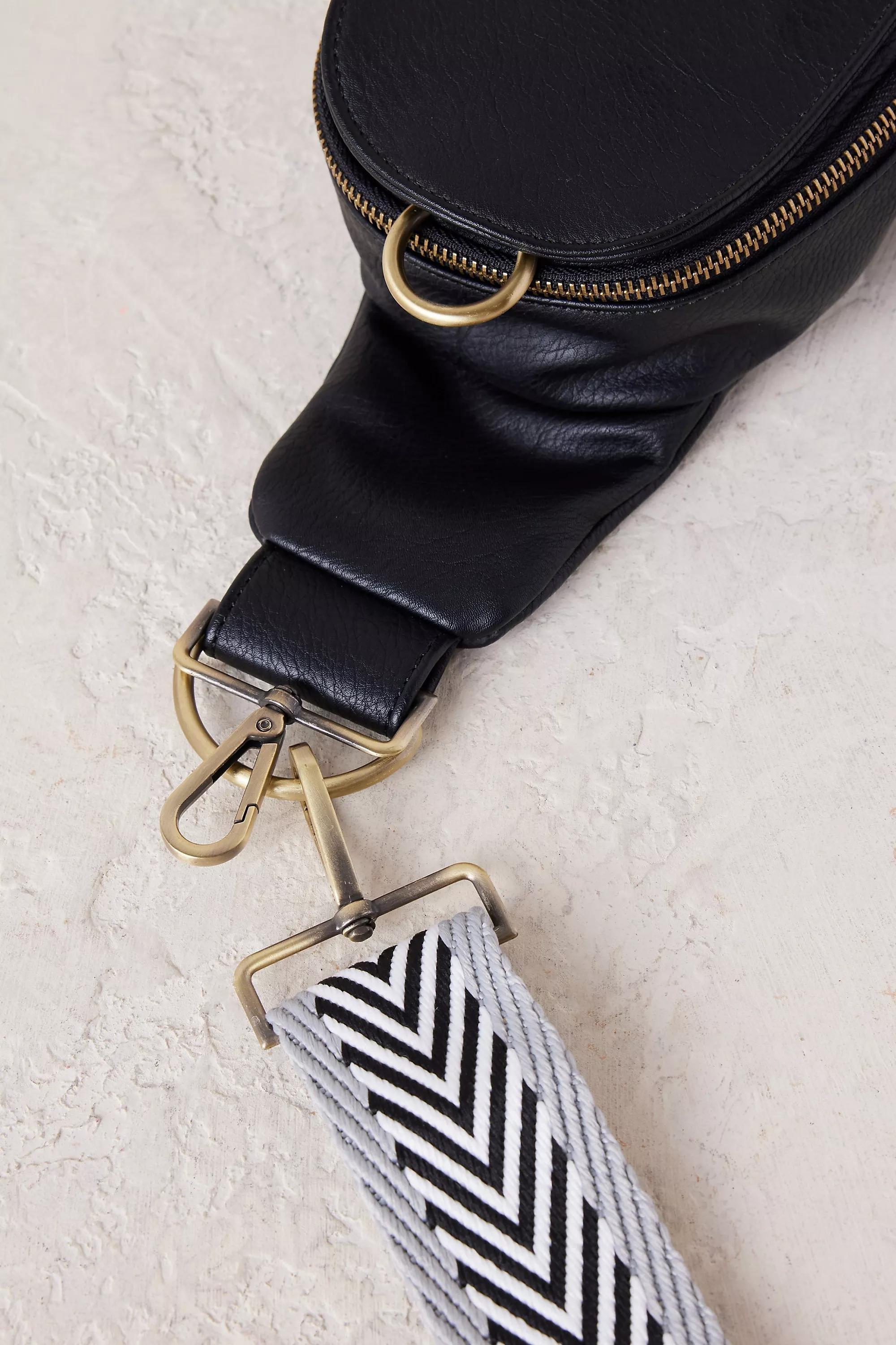 Urban Originals Liberty Crossbody Bag, Black, A501_0001, large image number 2