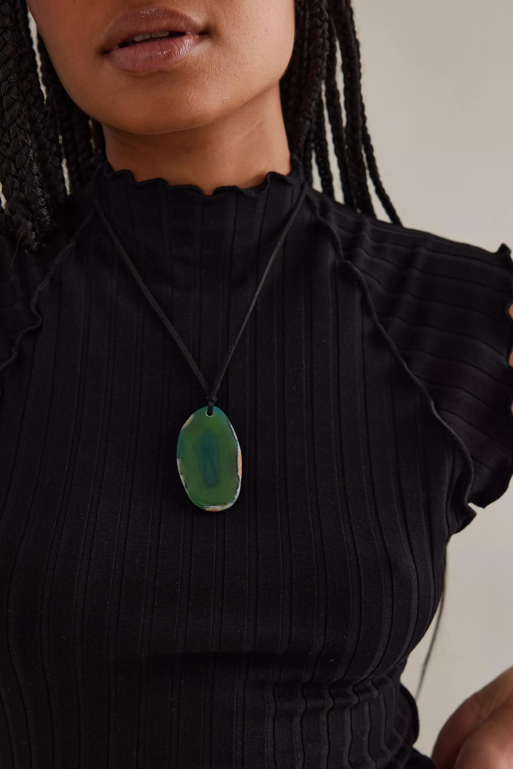 Agate Stone Pendant Cord Necklace, Green, A501_0030, large image number 0