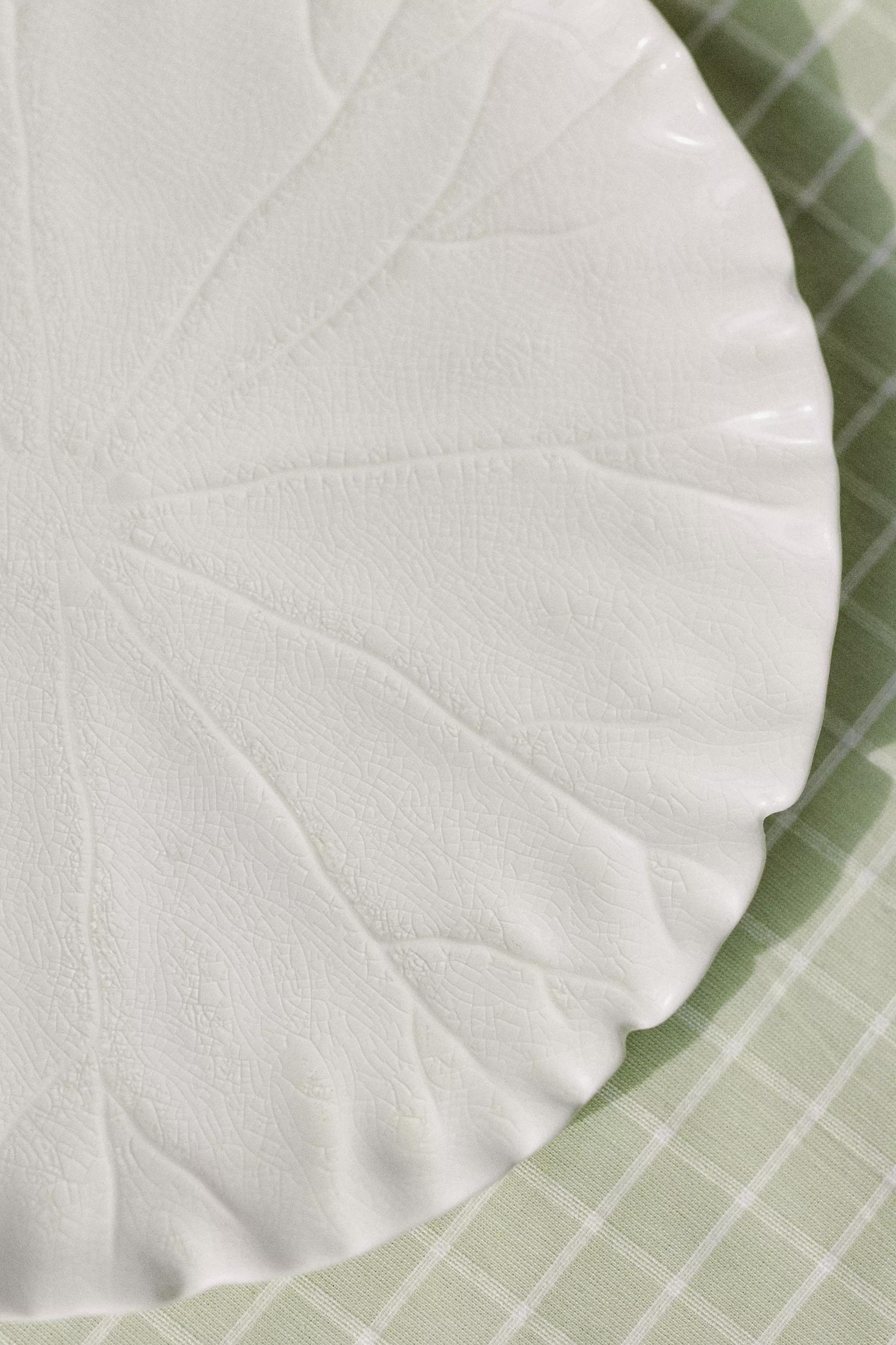 Lilypad Dinner Plate, White, A501_0010, medium