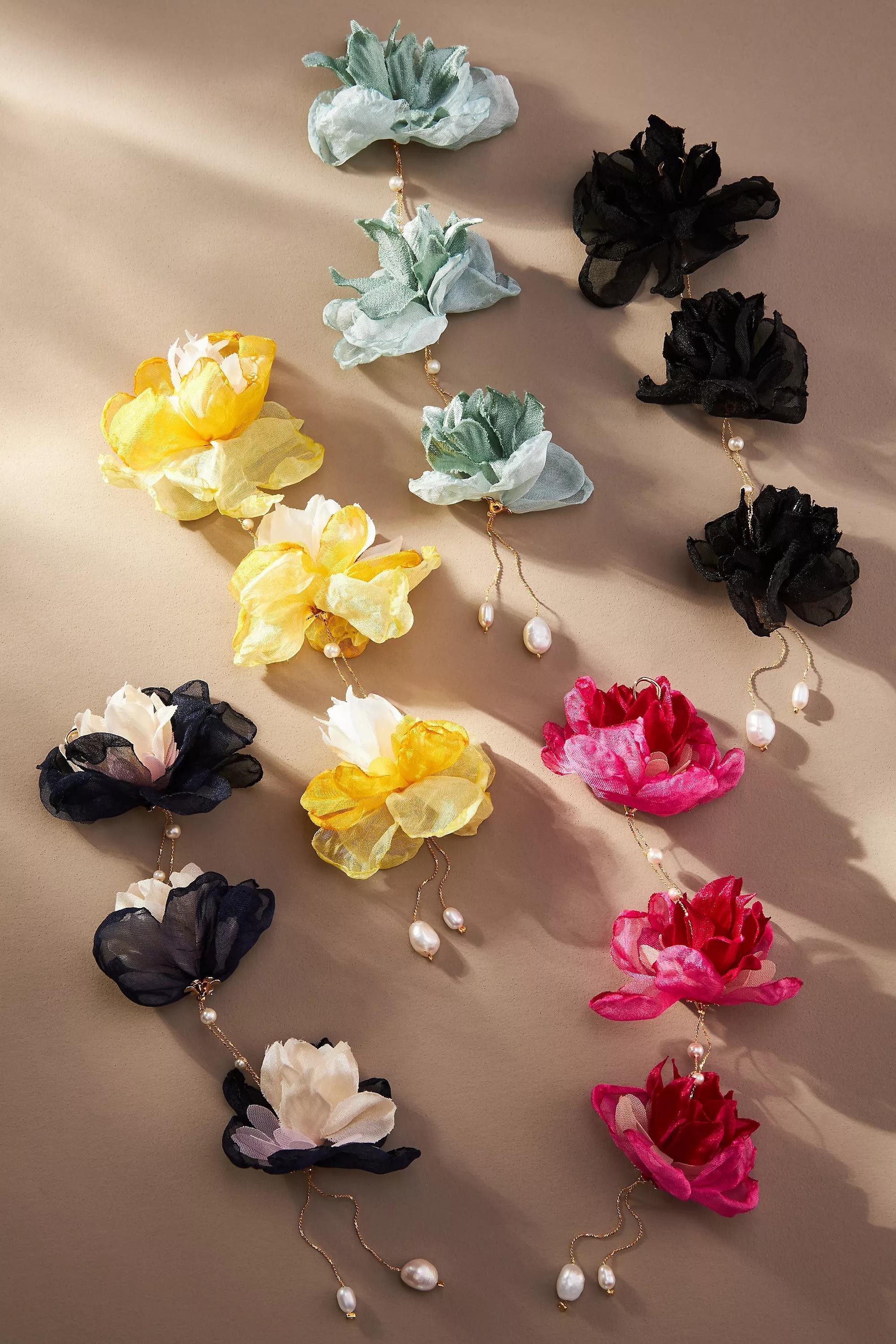 Triple Flower Earrings, Black, , large image number 1