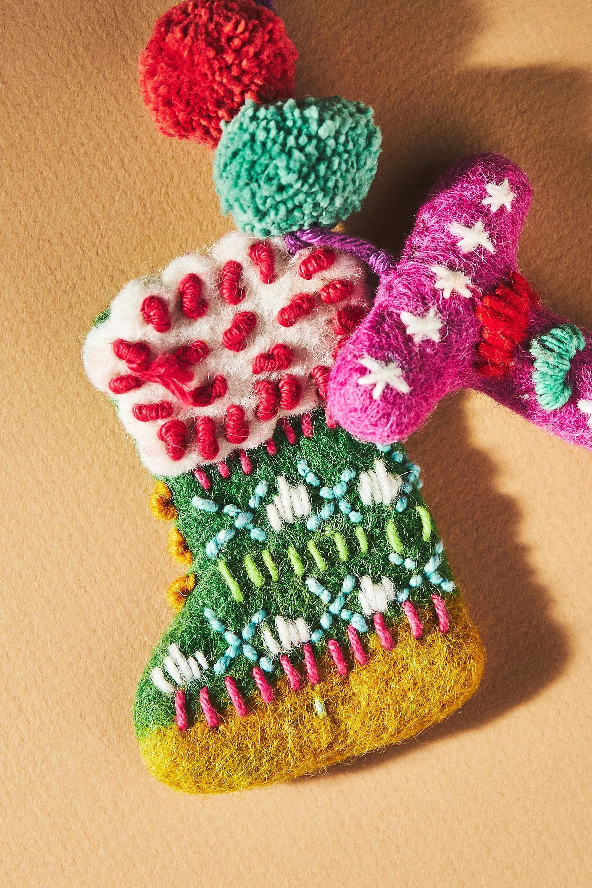 Ski Apres Felt Monogram Ornament, T, , large image number 2