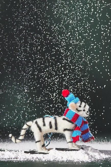 Anthropologie - Bundled-Up Wool Animal Ornament, Multicolour