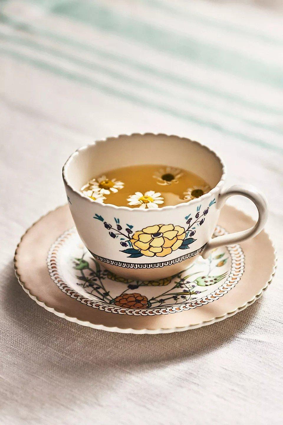 Turkuaz Kitchen Teacup & Saucer, Gold, A501_0070, large image number 0