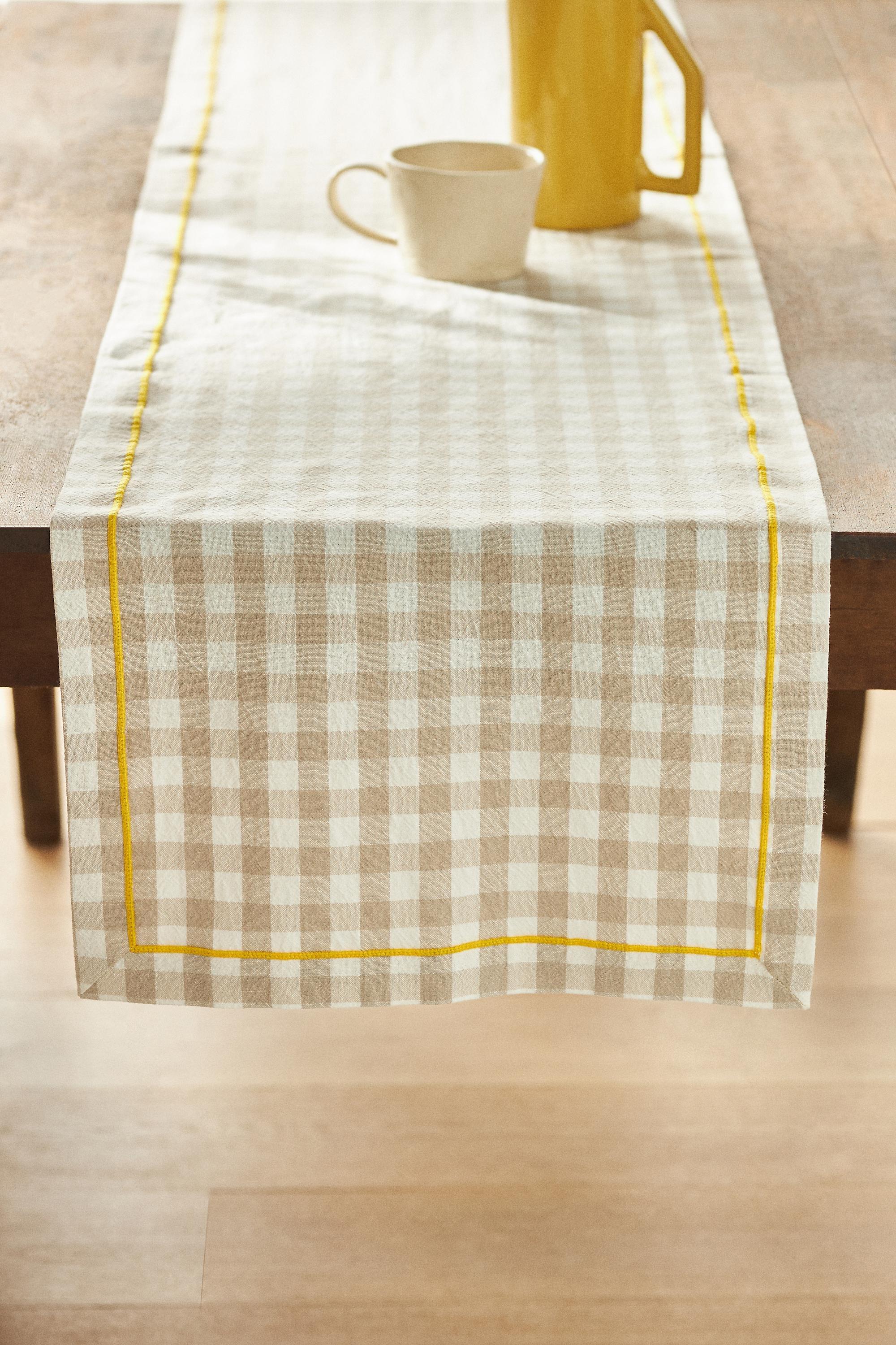Ginny Table Runner, Beige, A501_0014, large image number 0
