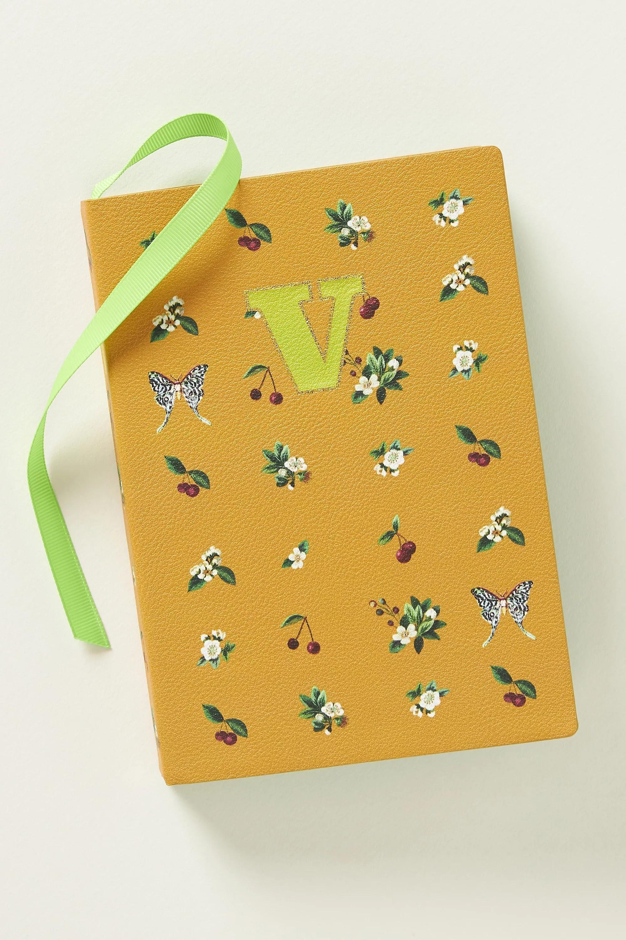 V Maeve Monogram Journal, A501_0922, medium