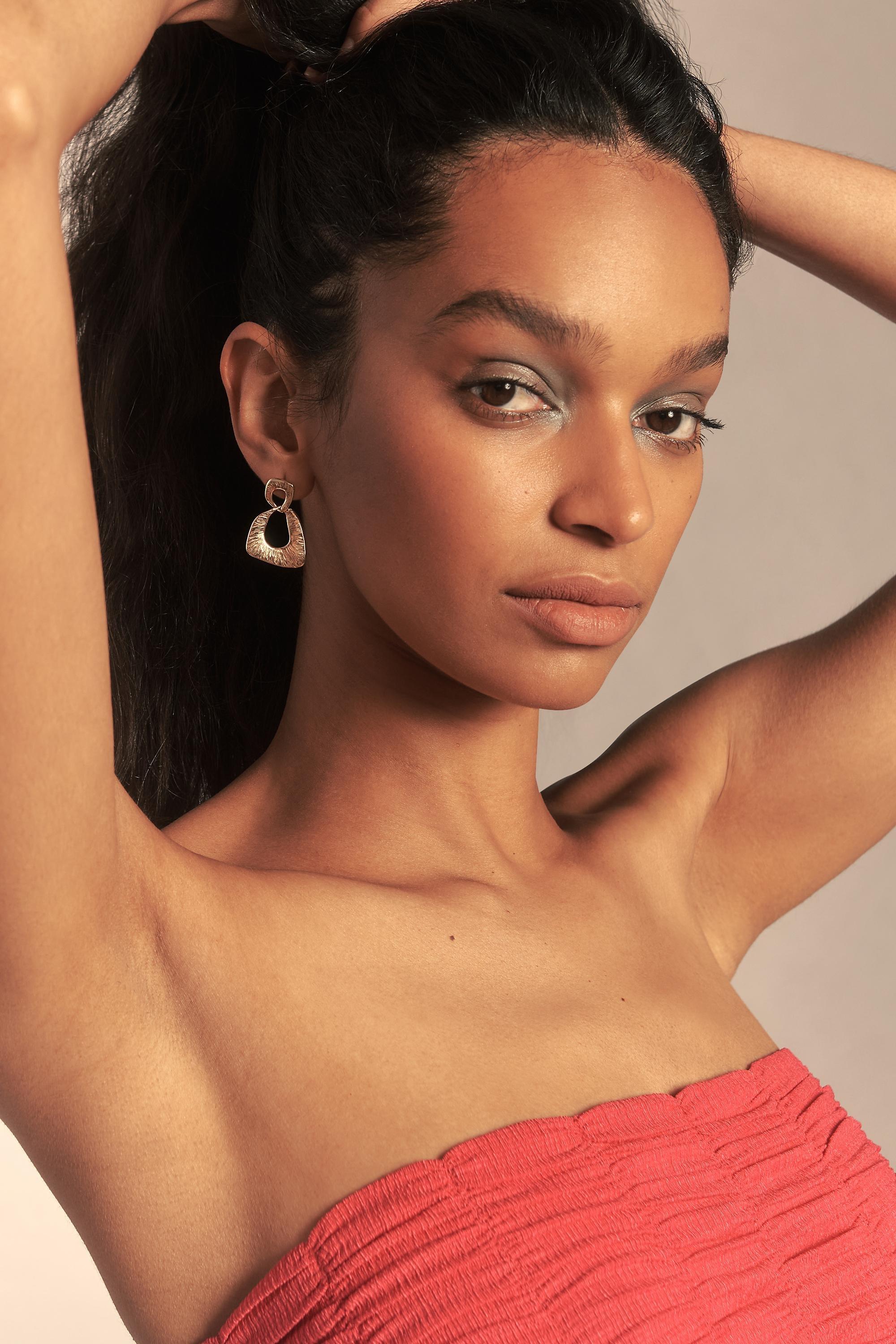 Hammered Linked Earrings, Gold, A501_0070, large image number 0