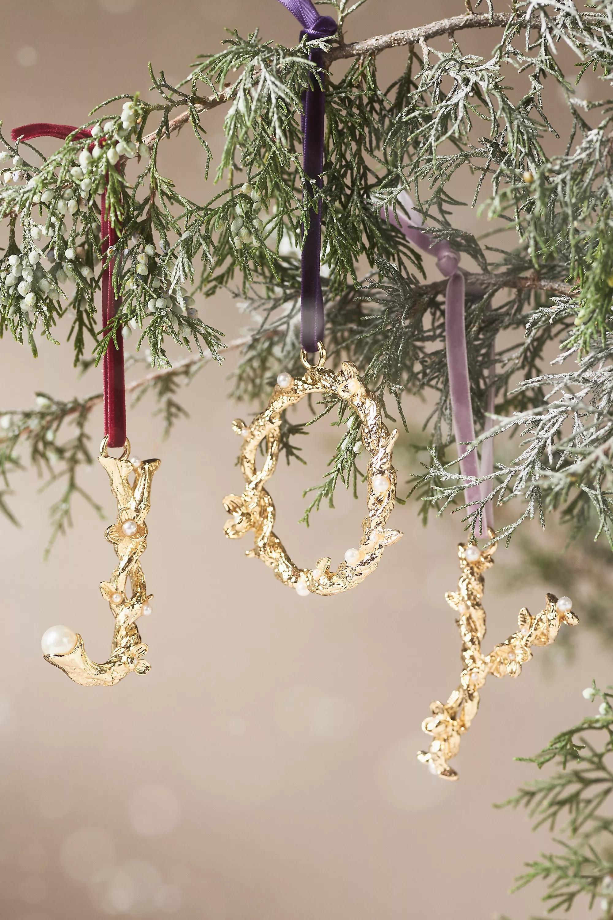 Aurelia Monogram Ornament, Gold, A501_0926, large image number 1
