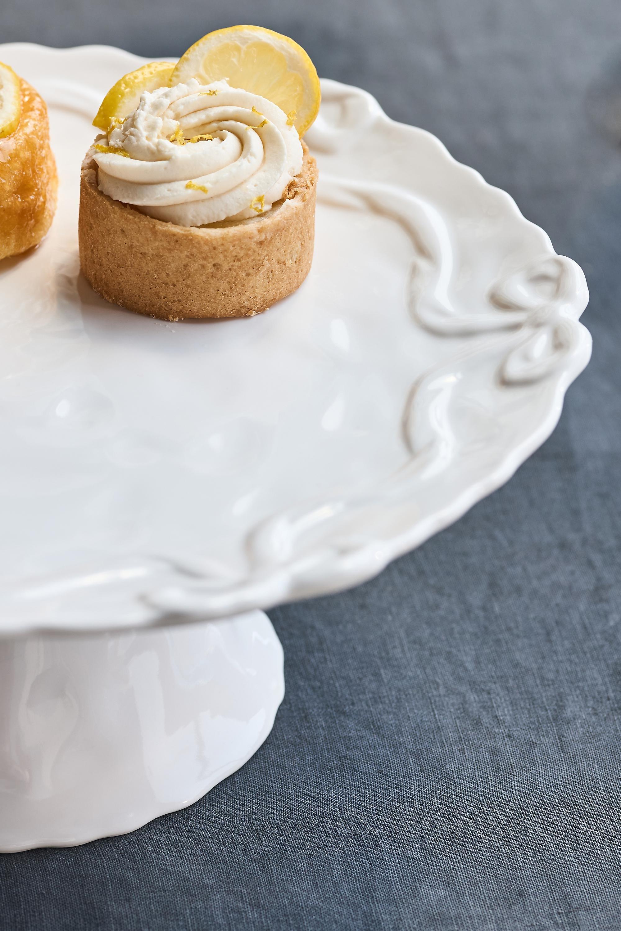 WHITE Benedita Bow Ceramic Stoneware Cake Stand, White, medium