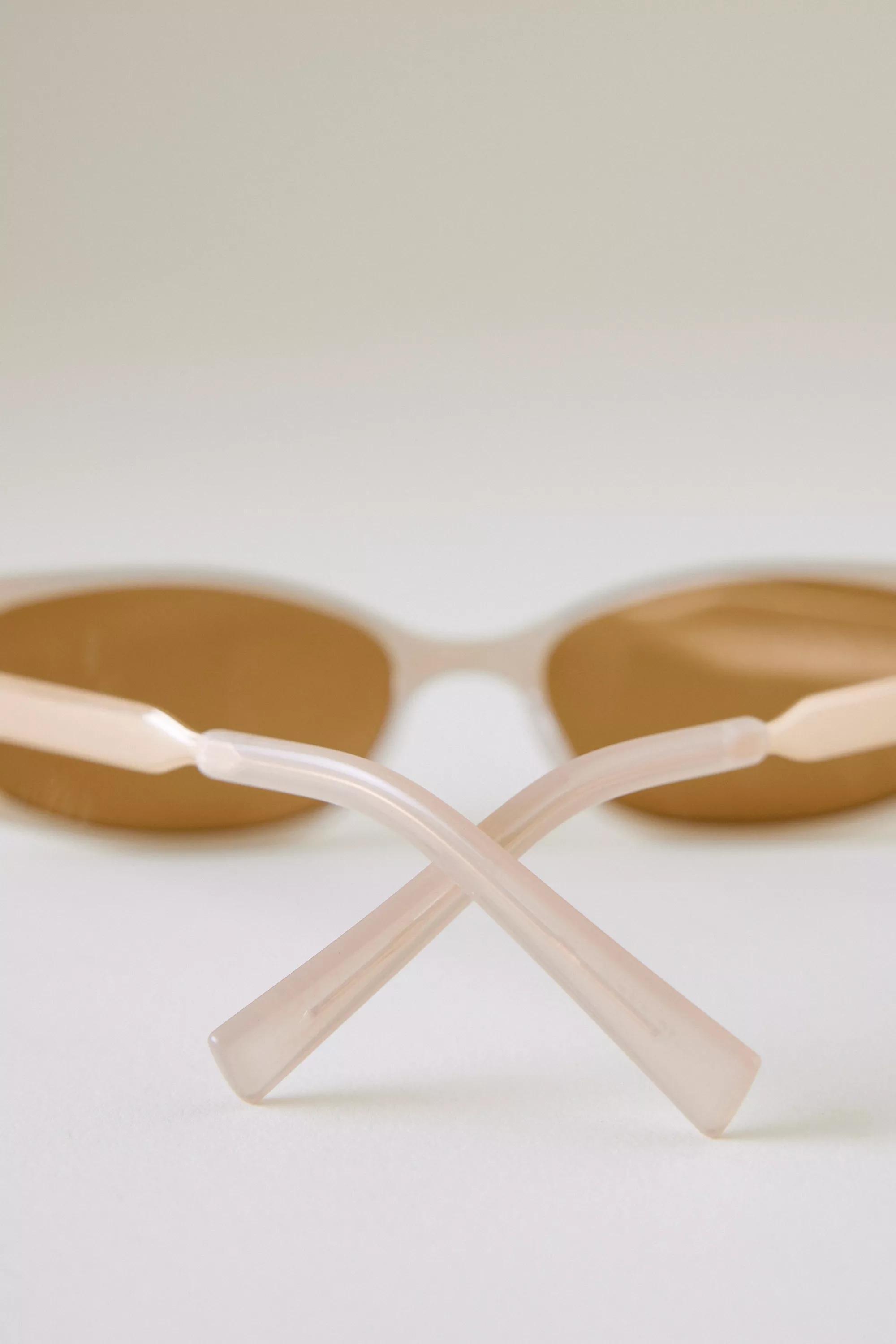 Cream Le Specs Lil Starlight Sunglasses, A501_0012, large image number 4