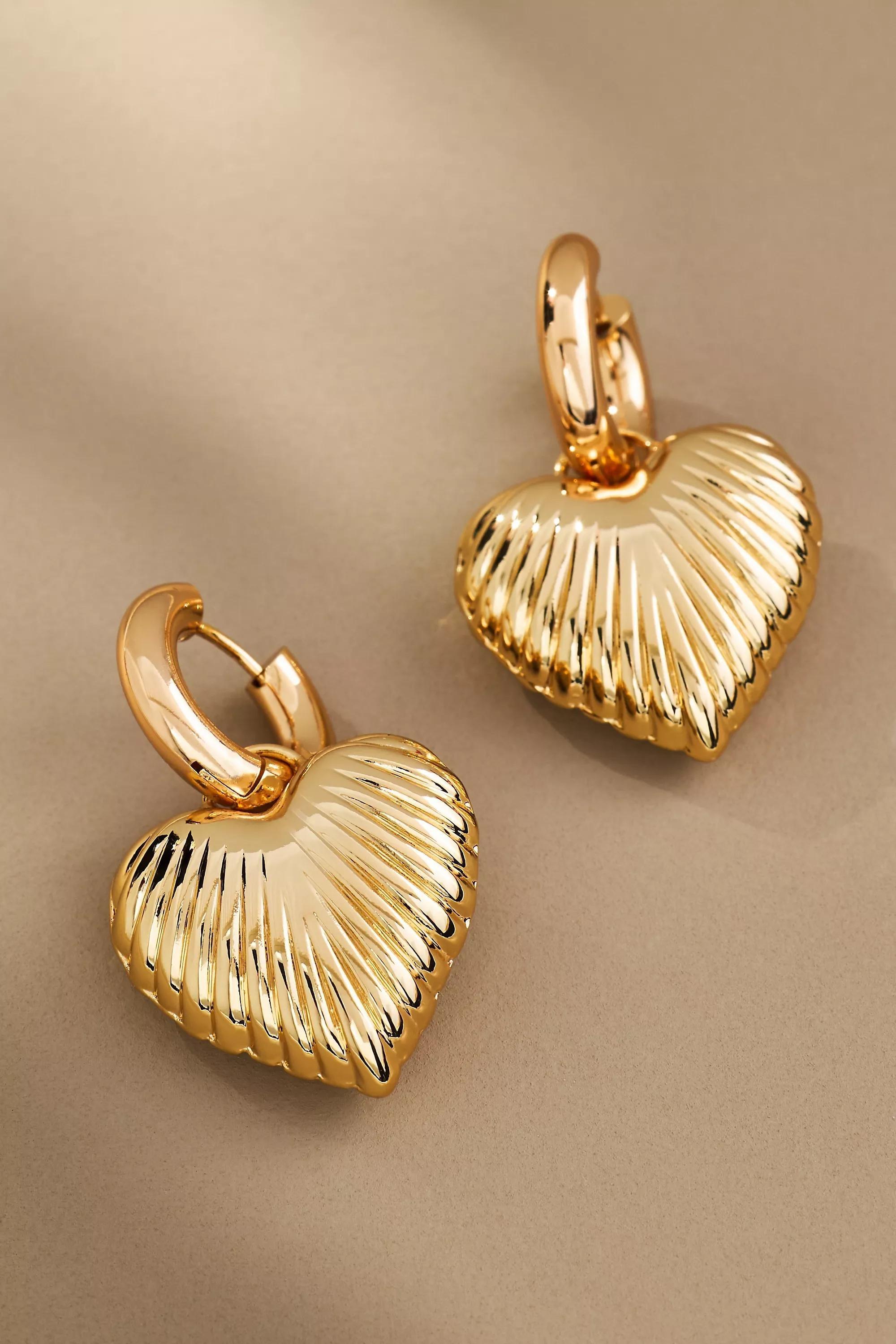 Ribbed Heart Charm Huggie Earrings, Gold, A501_0070, large image number 0