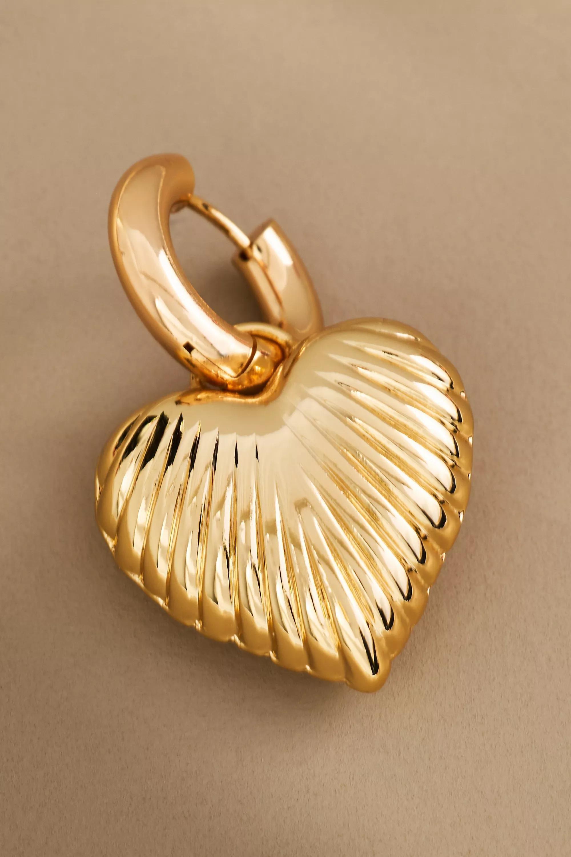 Ribbed Heart Charm Huggie Earrings, Gold, A501_0070, large image number 1