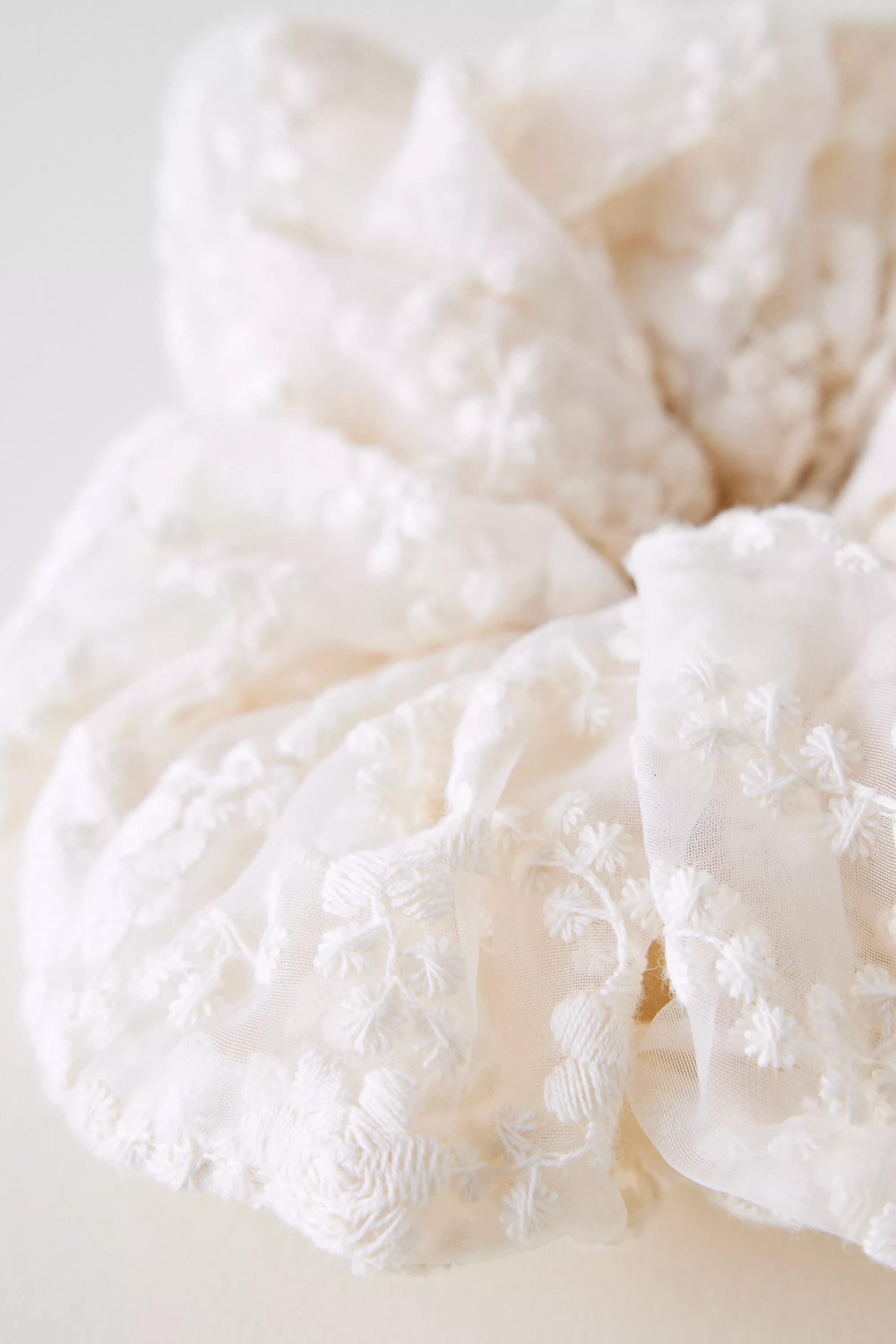 Oversized Laced Hair Scrunchies, White, A501_0011, large image number 1