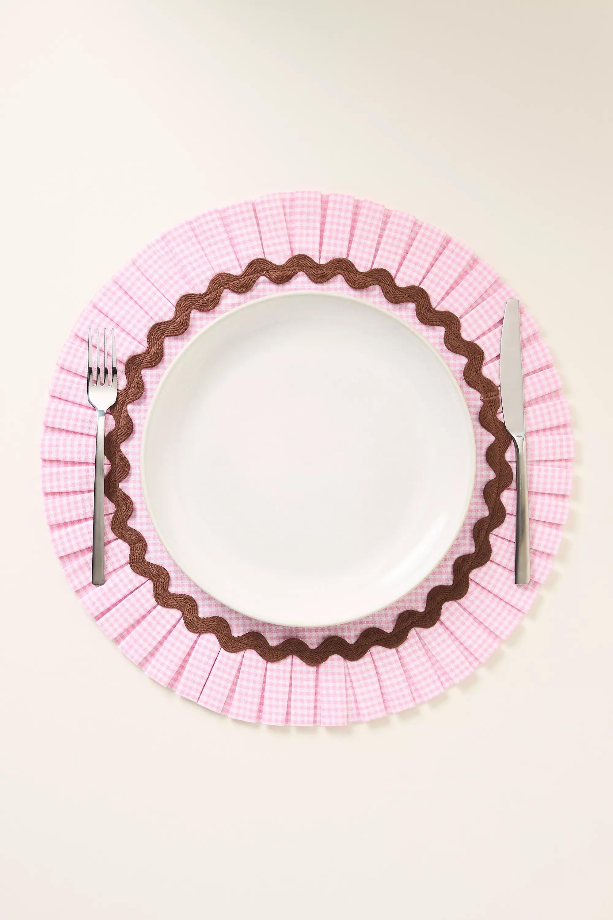 Ruby Ric Rac Pleated Round Placemat, Pink, A501_0066, medium