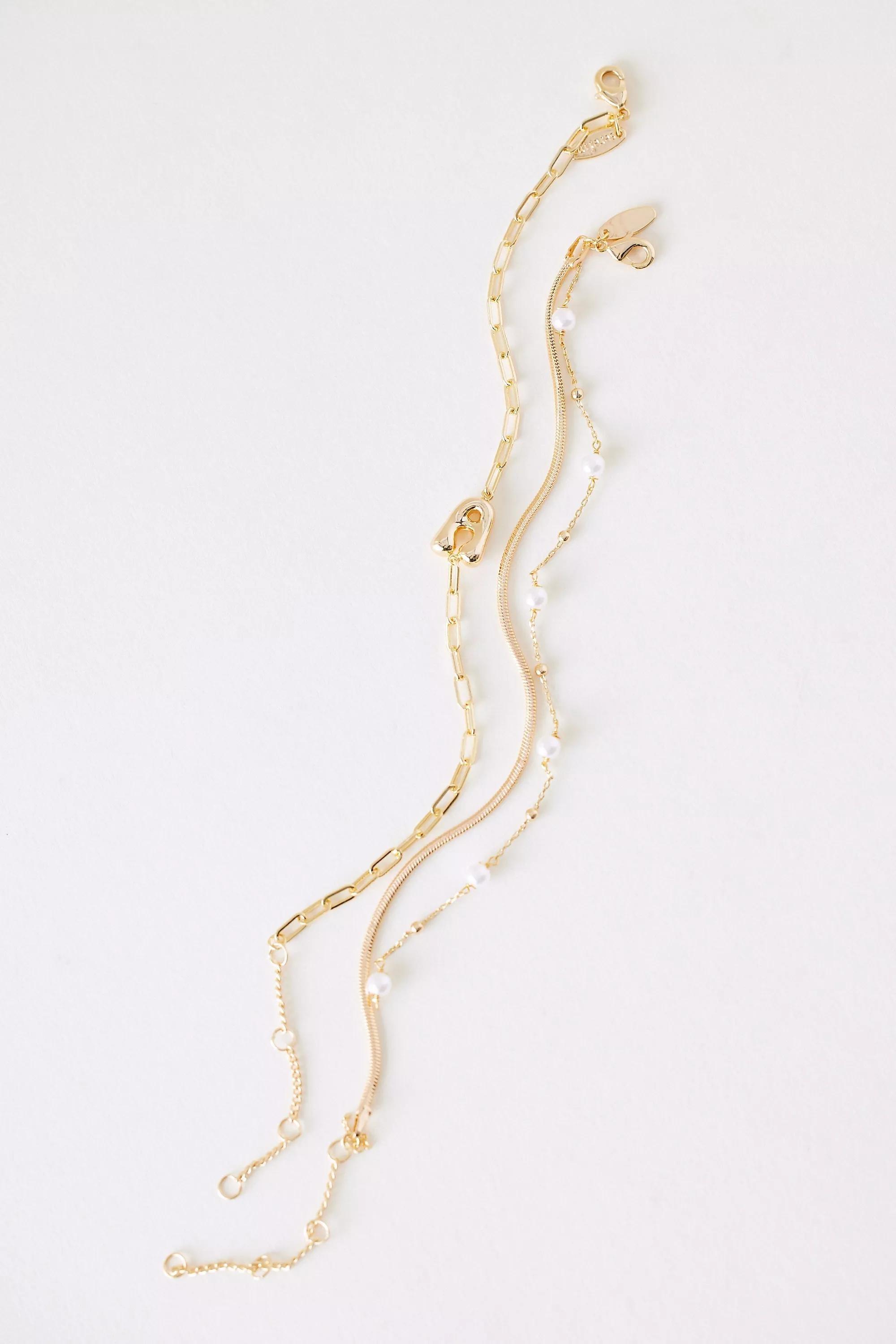 A Pearl Bubble Monogram Bracelet, Gold, A501_0901, large image number 0
