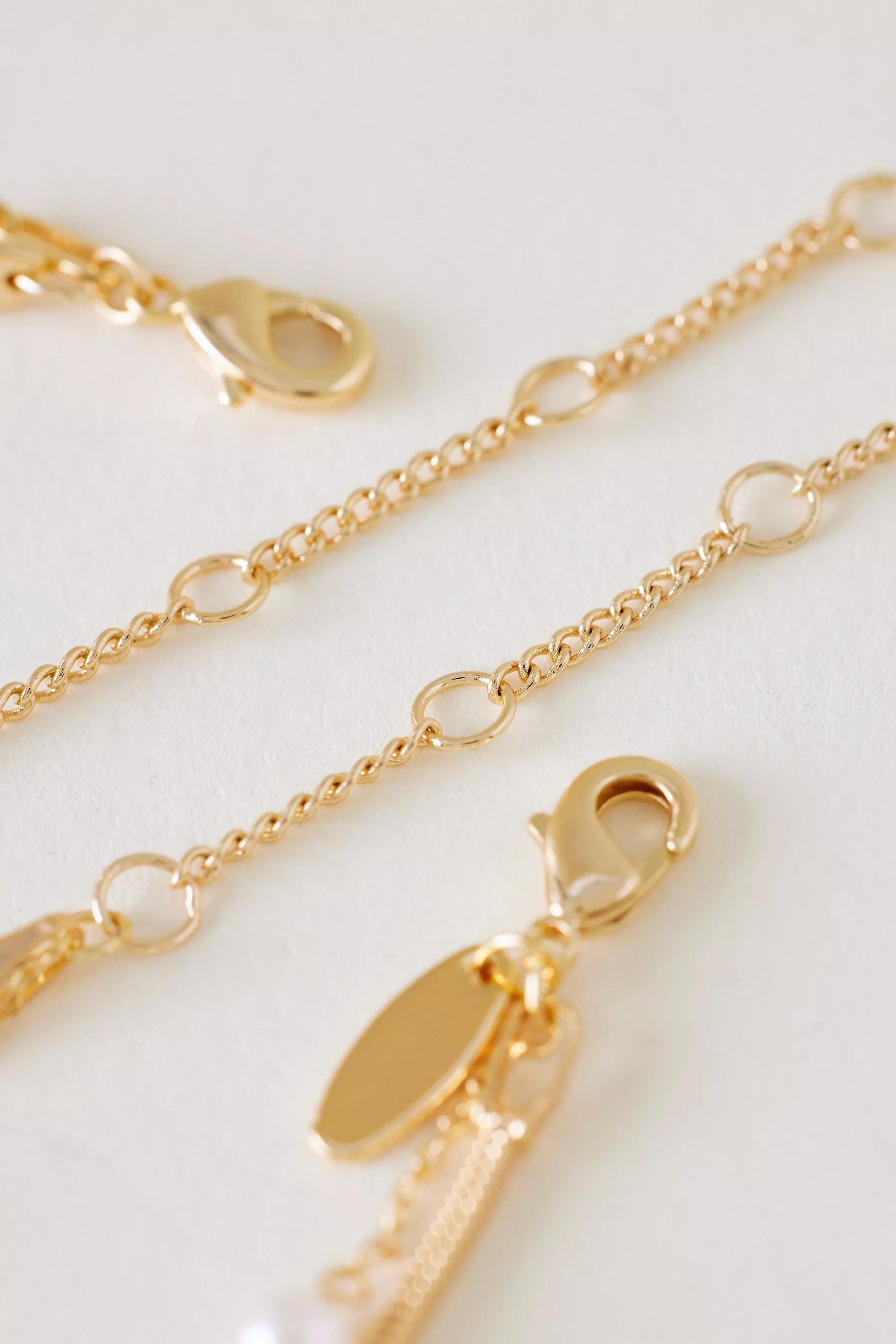 C Pearl Bubble Monogram Bracelet, Gold, A501_0903, large image number 2