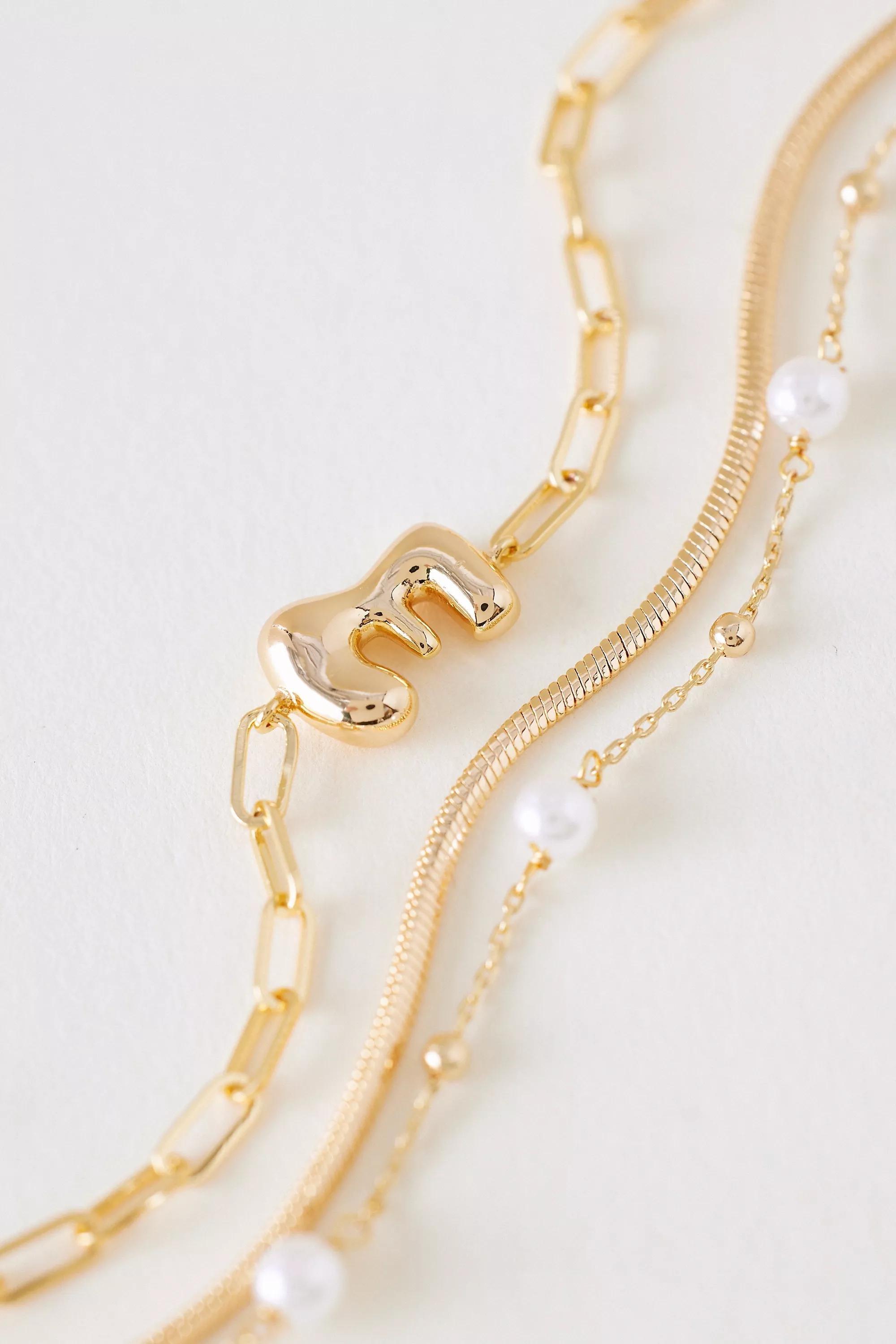 E Pearl Bubble Monogram Bracelet, Gold, A501_0905, large image number 1