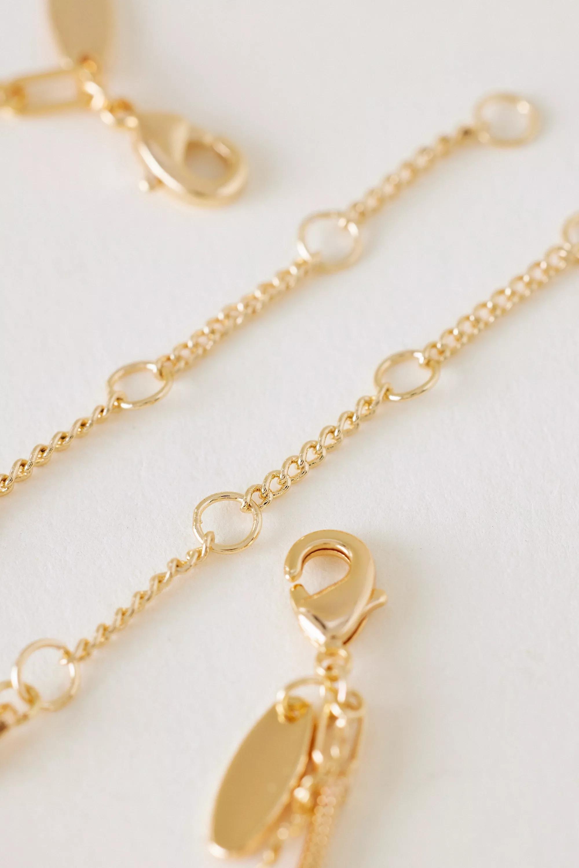 E Pearl Bubble Monogram Bracelet, Gold, A501_0905, large image number 2