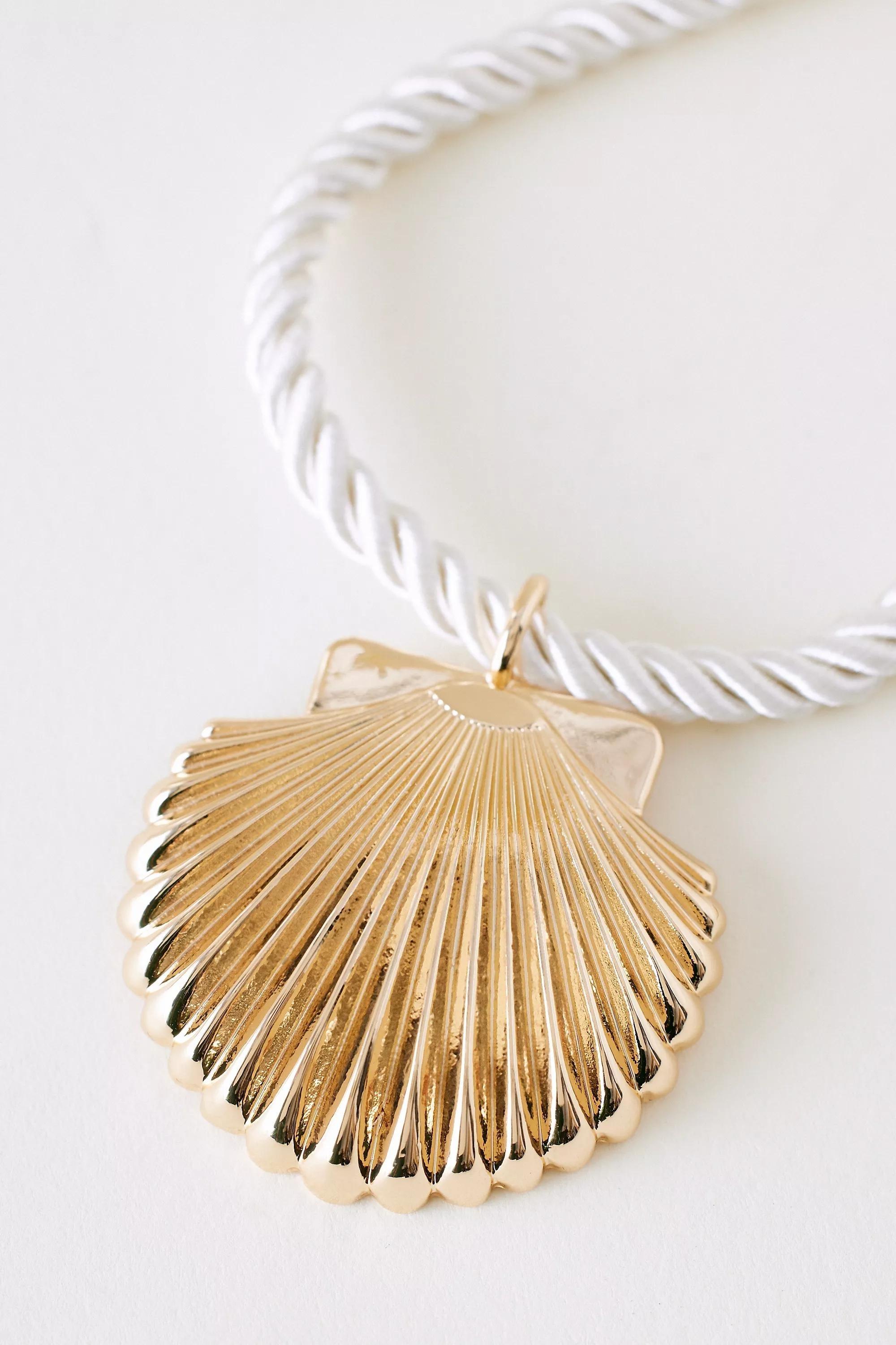 Cord Shell Pendant Necklace, Gold, A501_0070, large image number 1