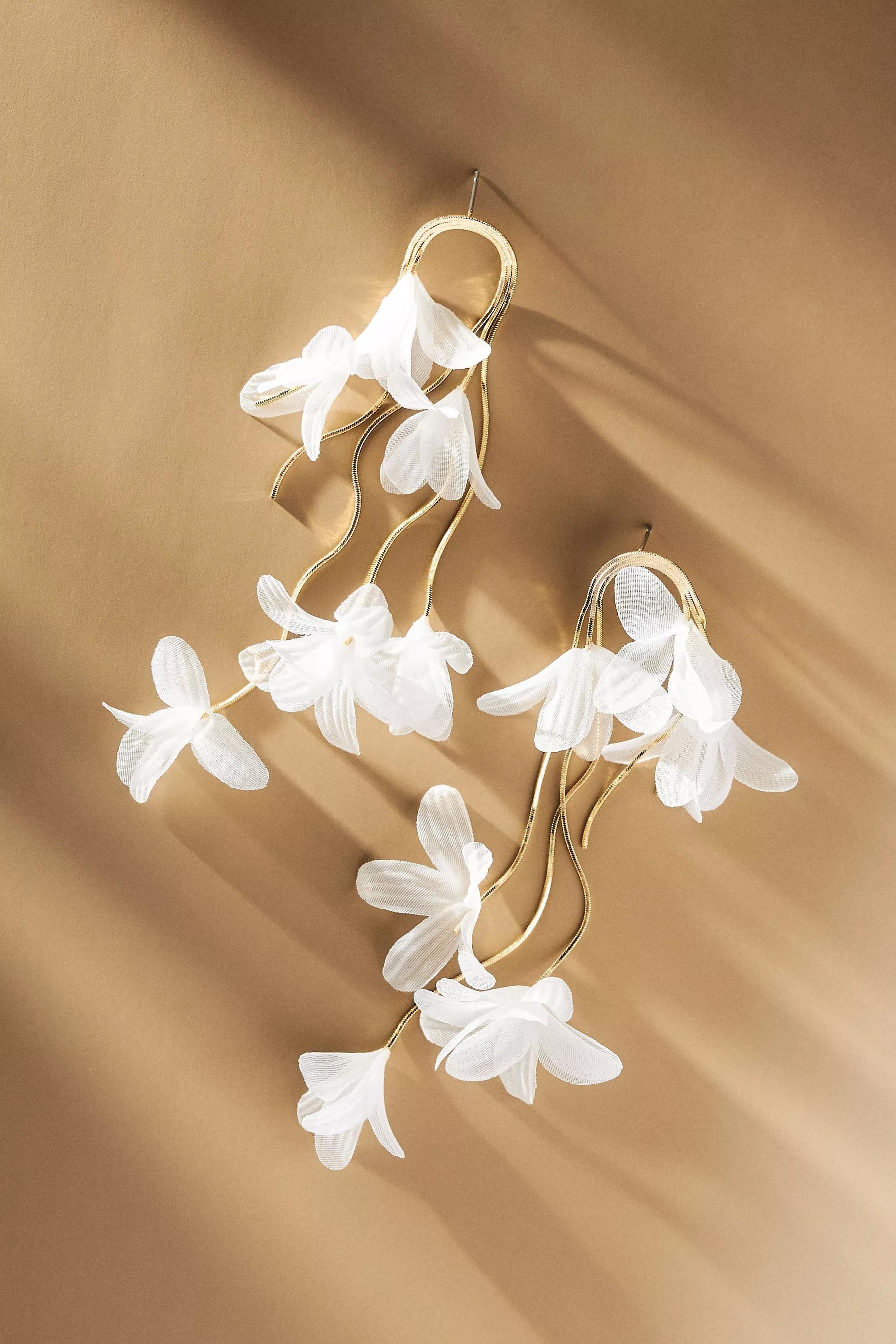 WHITE Flower Drop Earrings, A501_0010, large image number 2