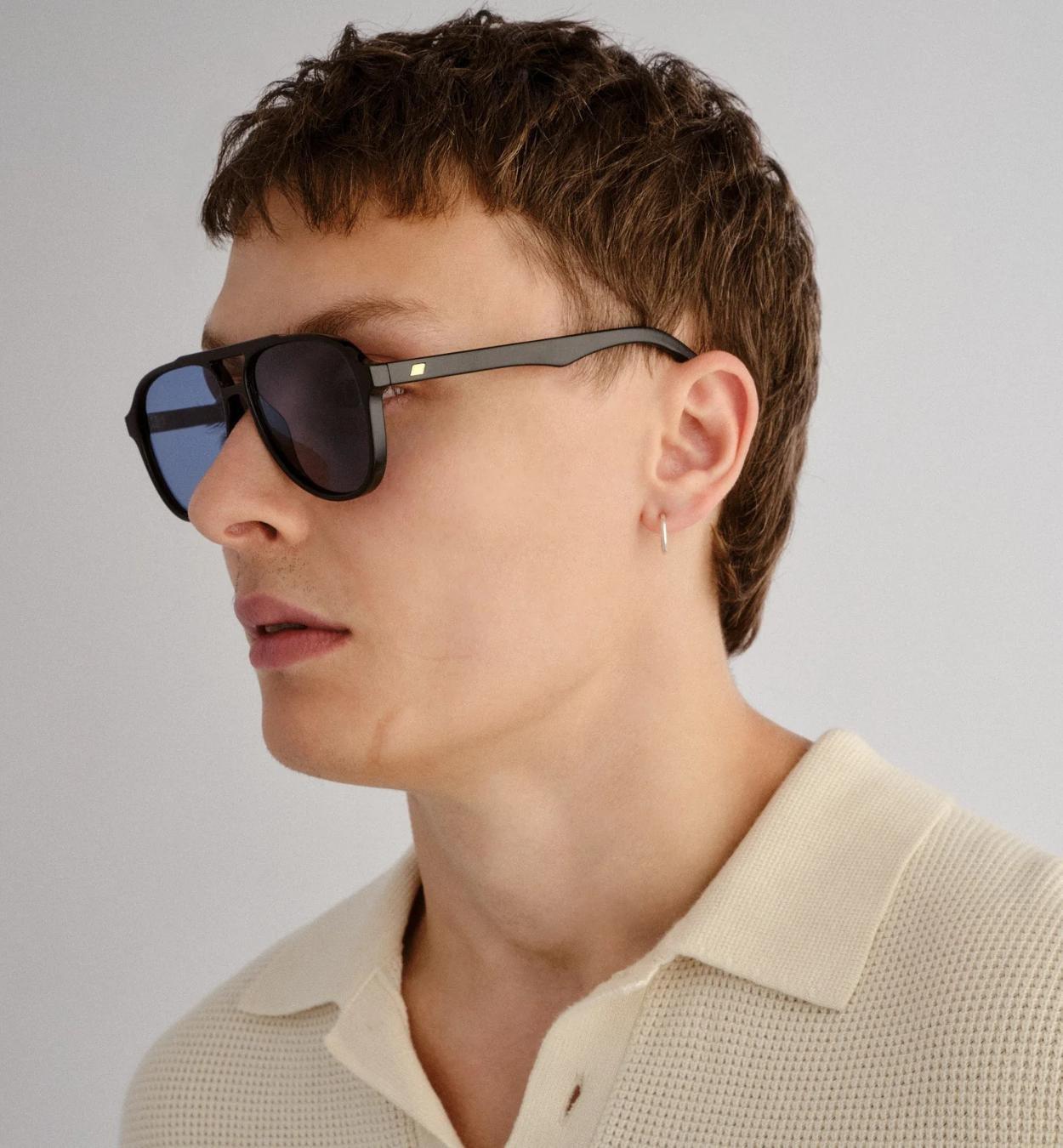 Unisex Tragic Magic Sunglass, Black, A532_BLCK, large image number 2