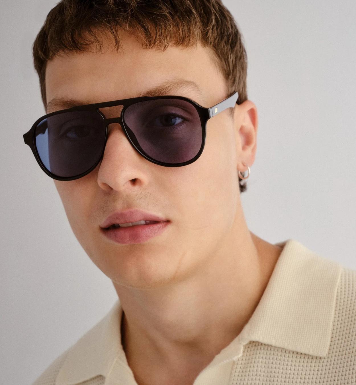 Unisex Tragic Magic Sunglass, Black, A532_BLCK, large image number 3