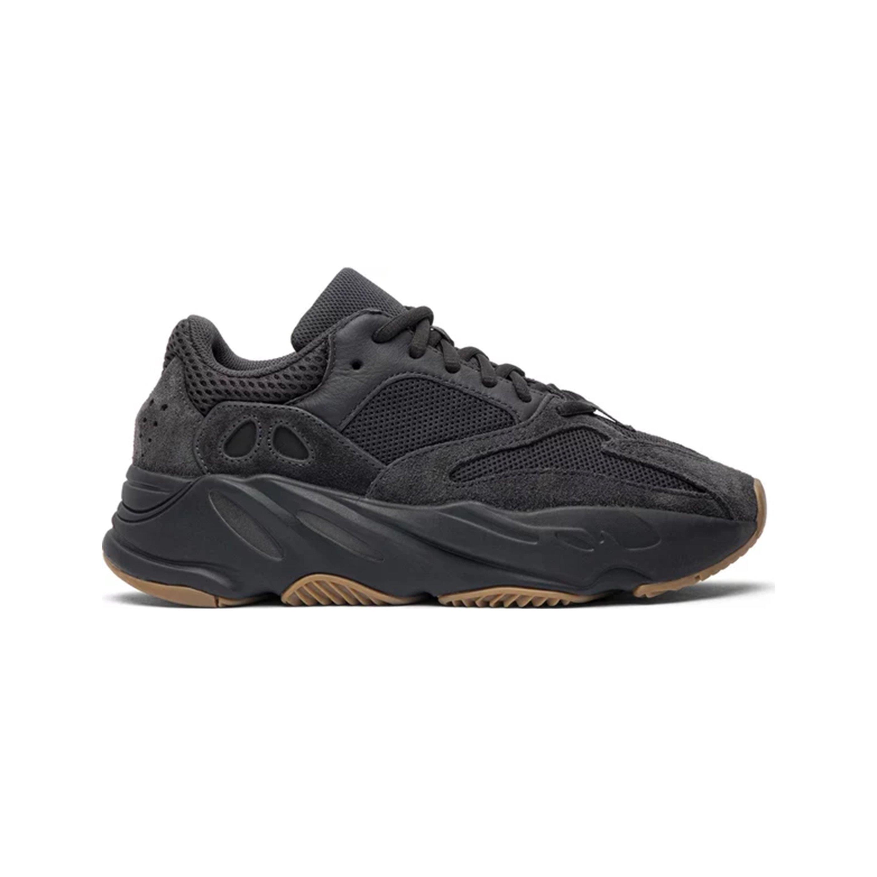 Yeezy store black online