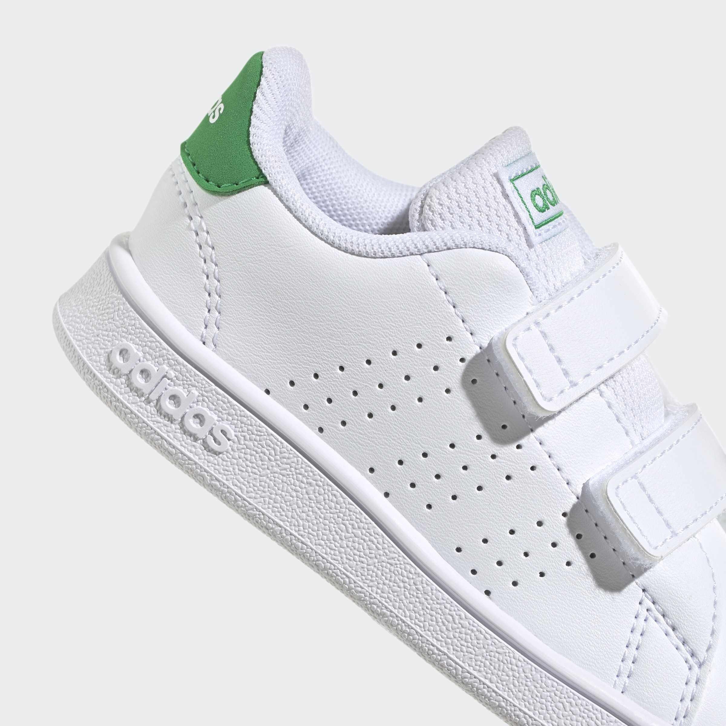 Unisex Kids Advantage Lifestyle Court Two Hook-And-Loop Shoes, White, A701_ONE, large image number 4