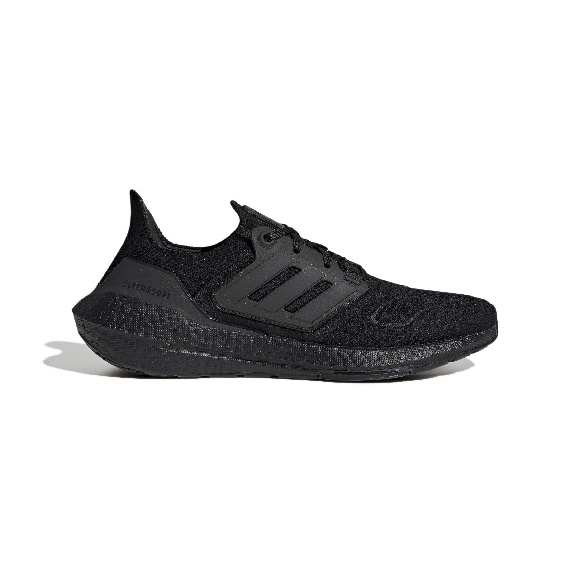 Adidas ultra boost hotsell black and white 6.0