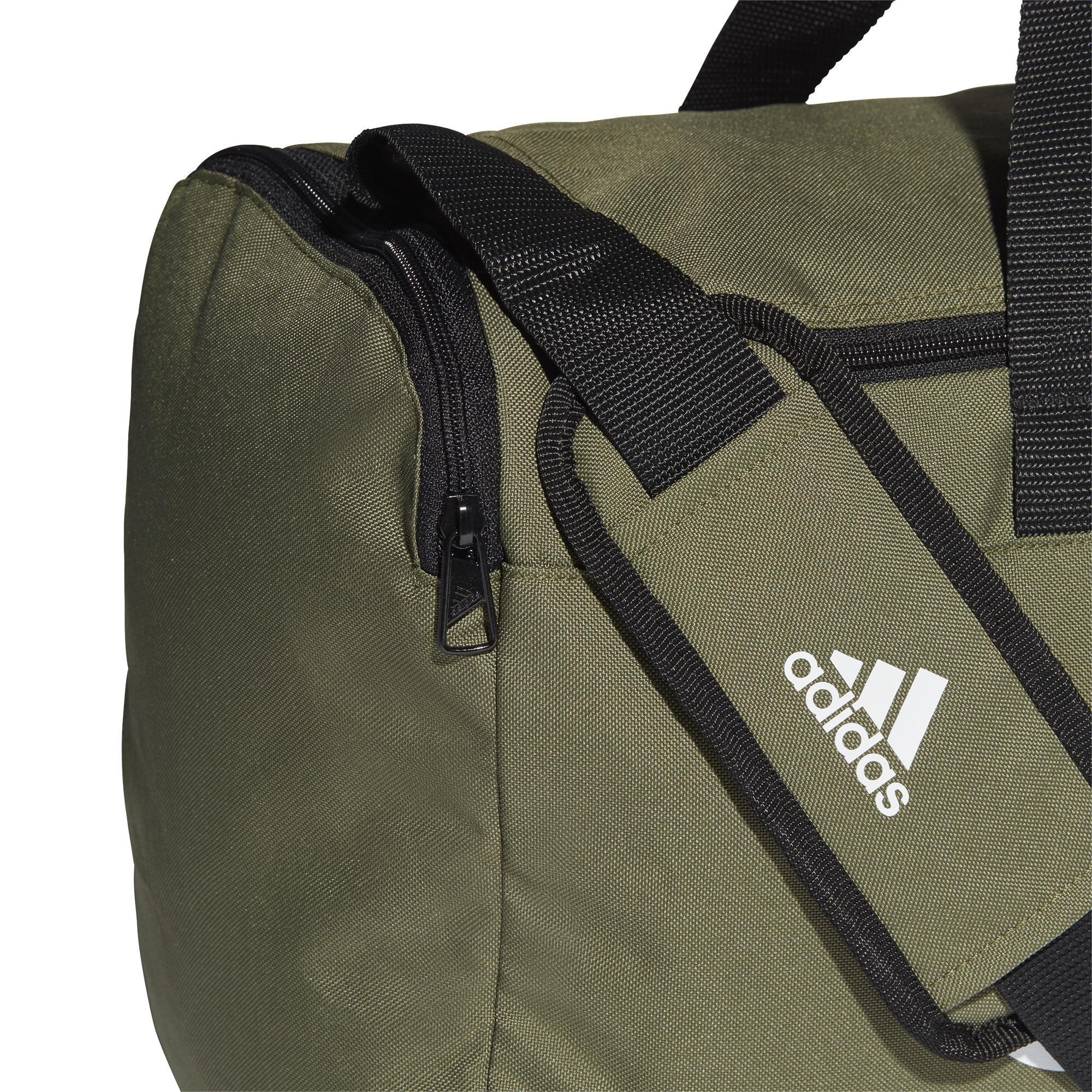 Unisex Essentials Logo Duffel Bag Medium, Green, , large image number 8
