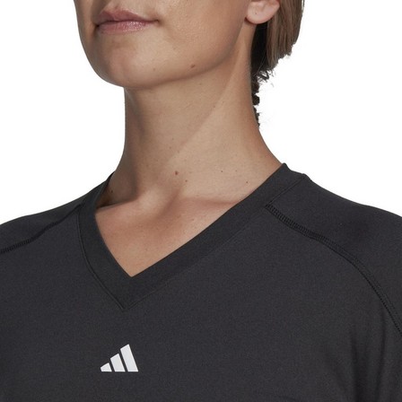 Women Train Essentials Minimal Branding V-Neck T-Shirt, Black, A701_ONE, large image number 7