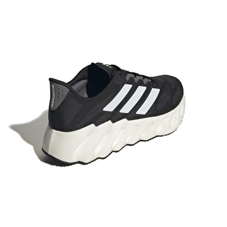 Men Switch Fwd Running Shoes, Black, A701_ONE, large image number 2