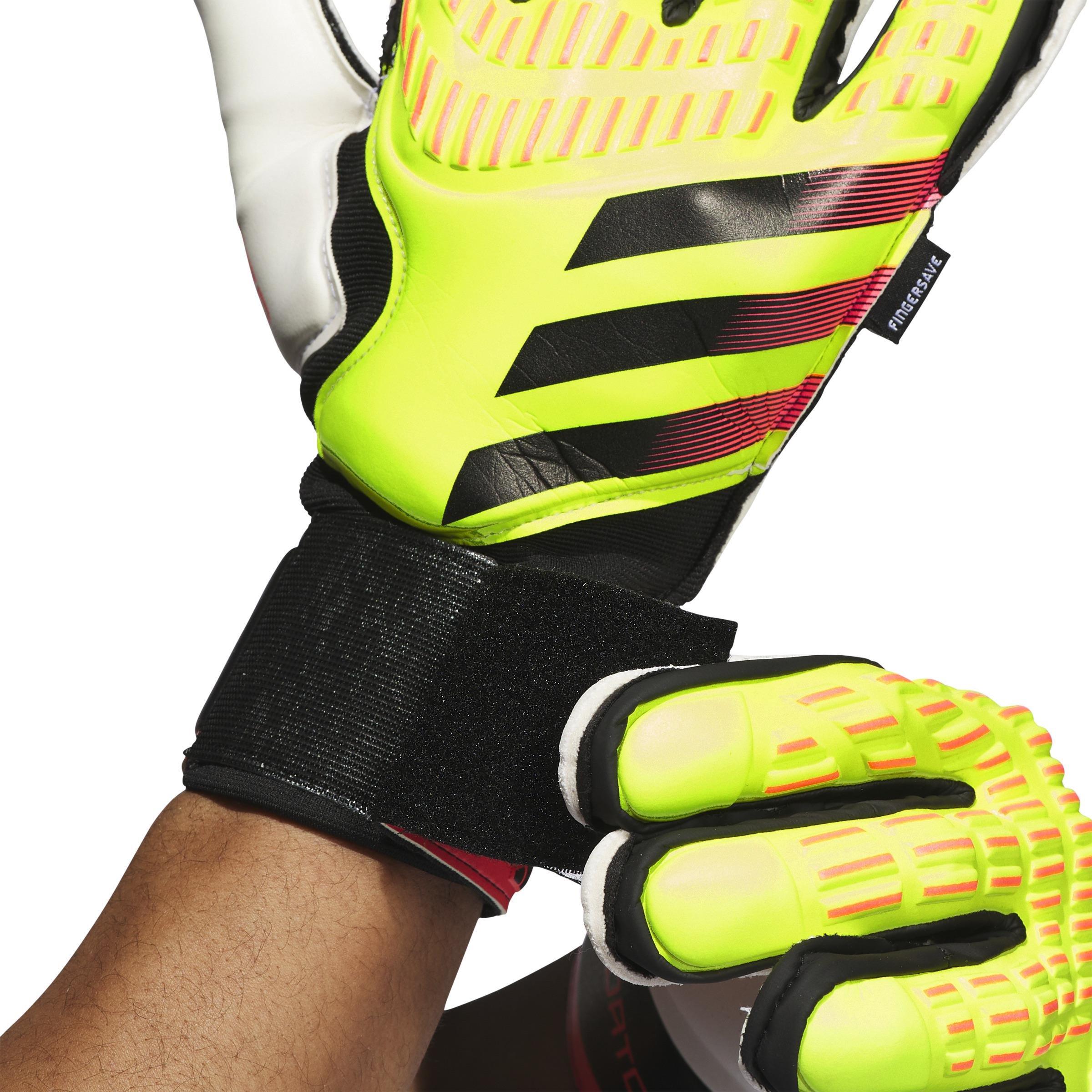 Unisex Predator Match Fingersave Goalkeeper Gloves, Yellow, A701_ONE, large image number 5