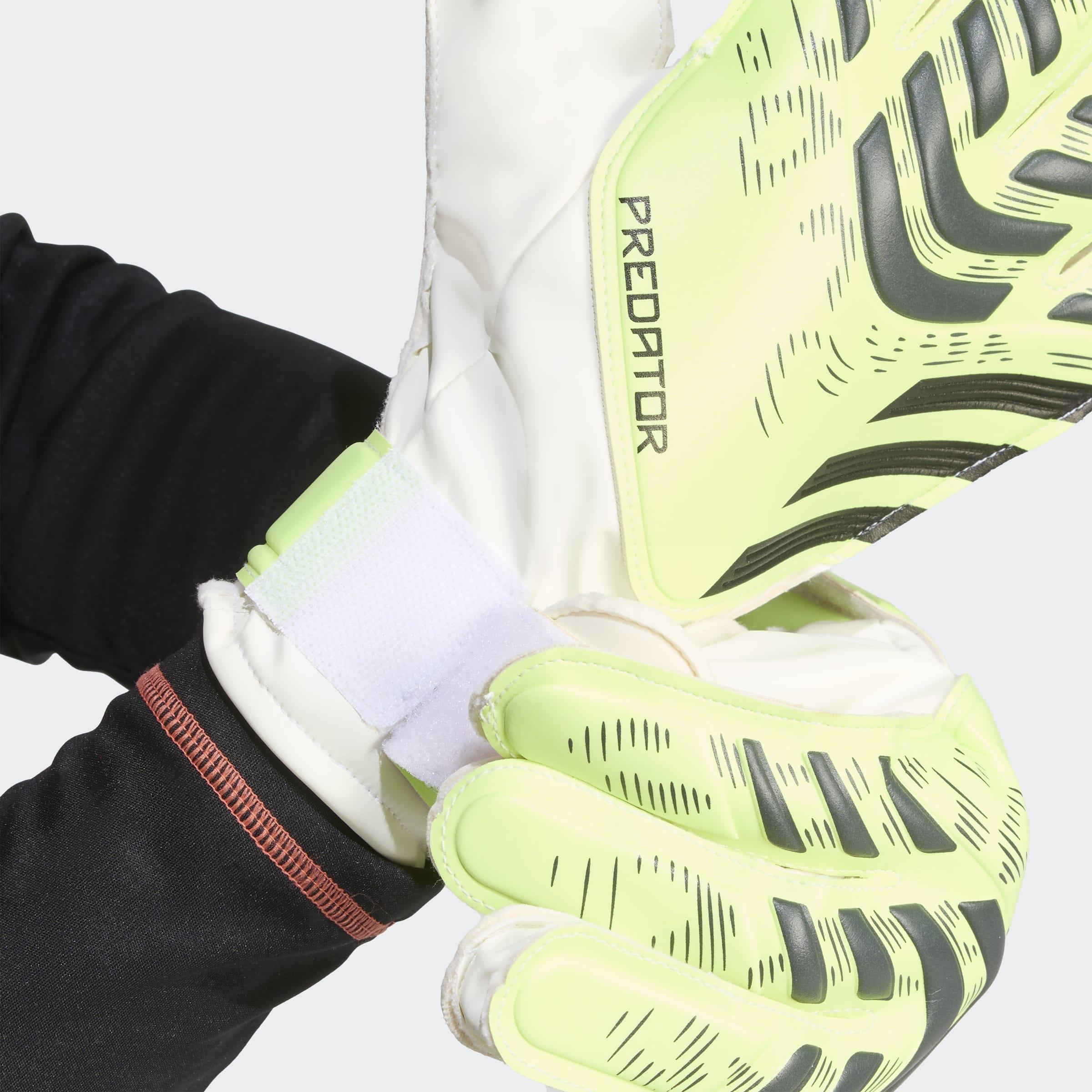 Unisex Predator Training Goalkeeper Gloves, Green, , large image number 1