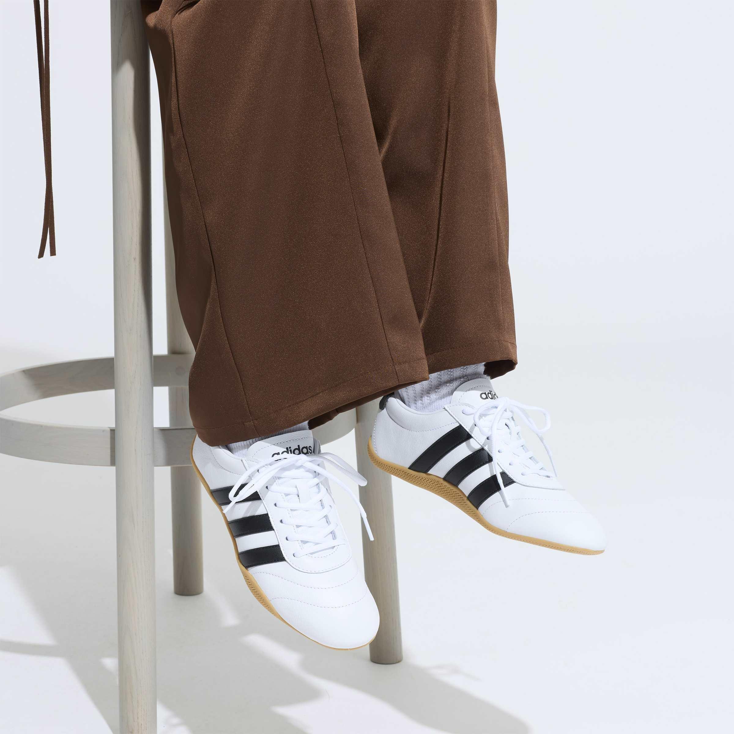 Grand Court Lo Shoes, White, A701_ONE, large image number 6