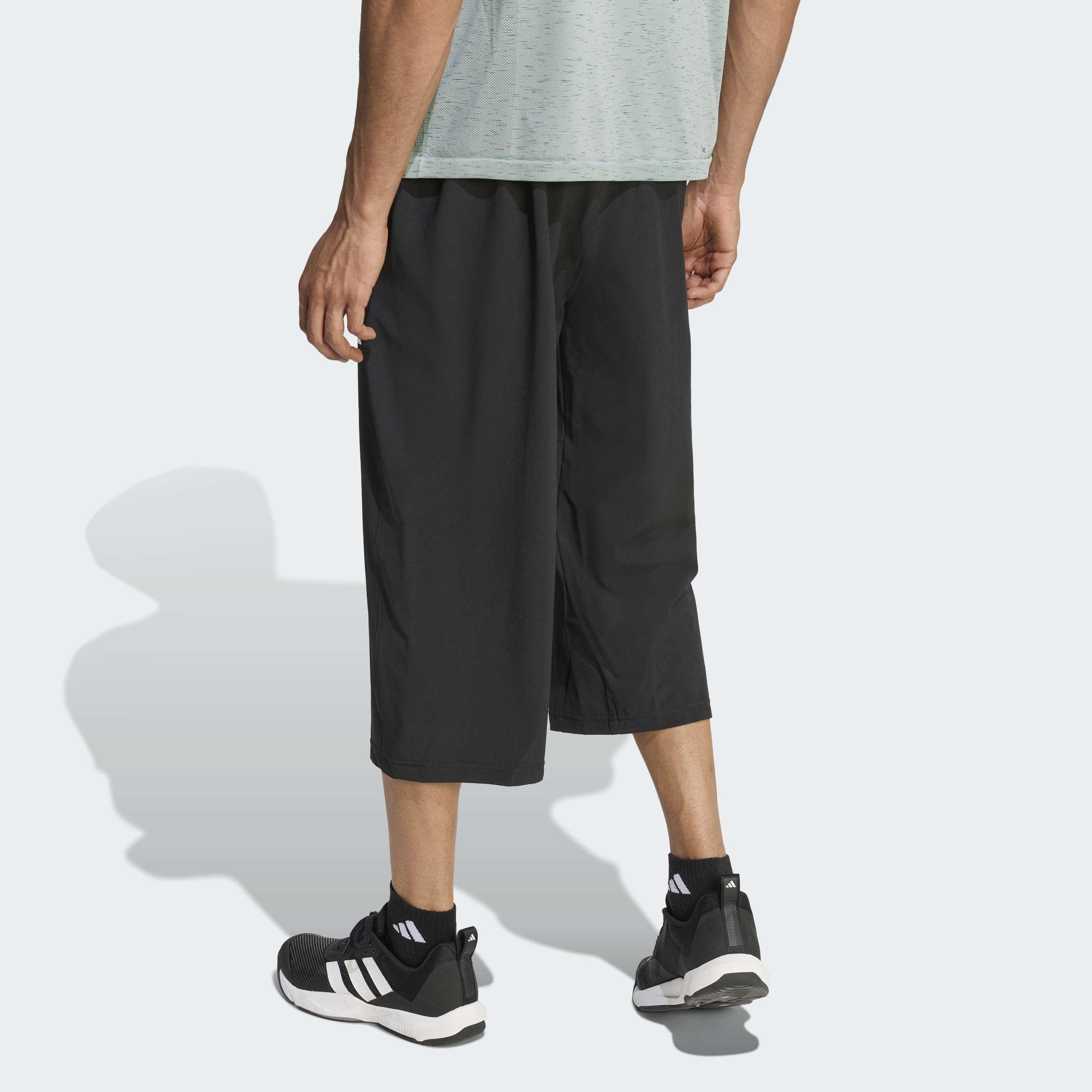 Workout Essentials Flex Woven 3/4 Pant, Black