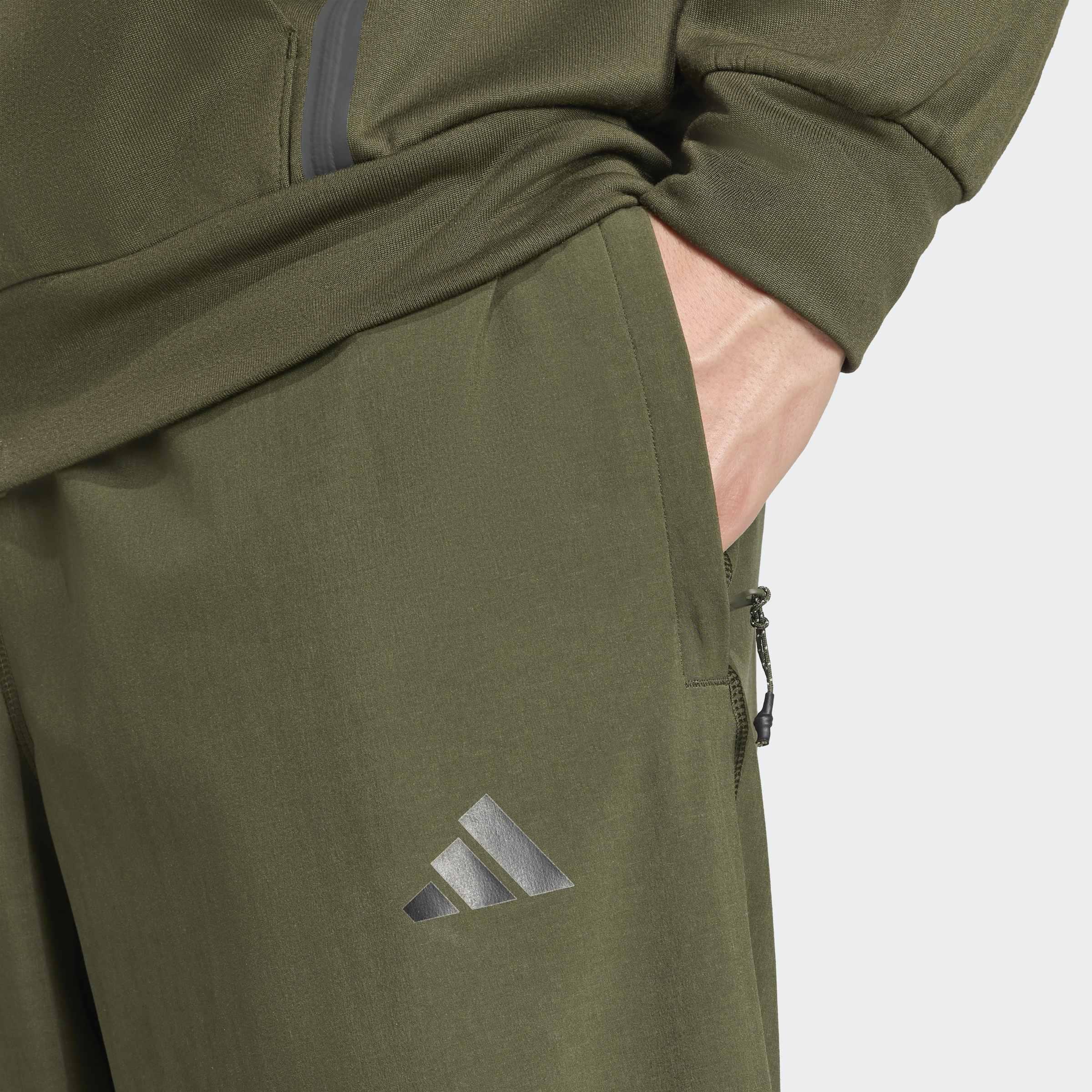 Train Essentials Training Joggers, Green, A701_ONE, large image number 2