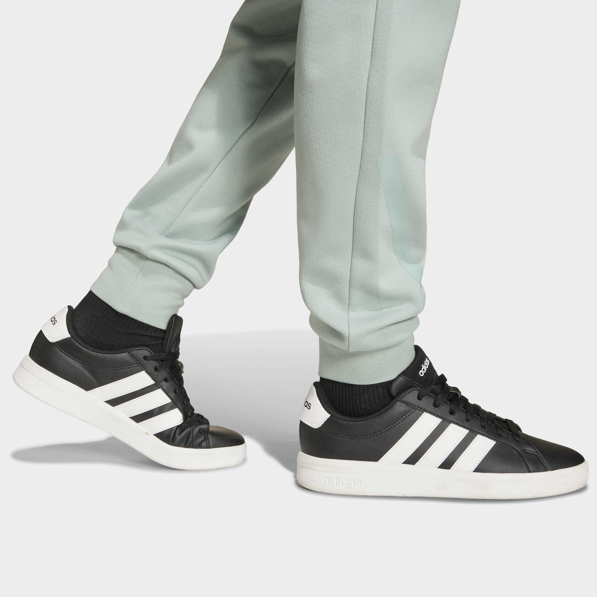 Kids Unisex adidas Z.N.E. Tapered-Leg Tracksuit Bottoms, Green, A701_ONE, large image number 4