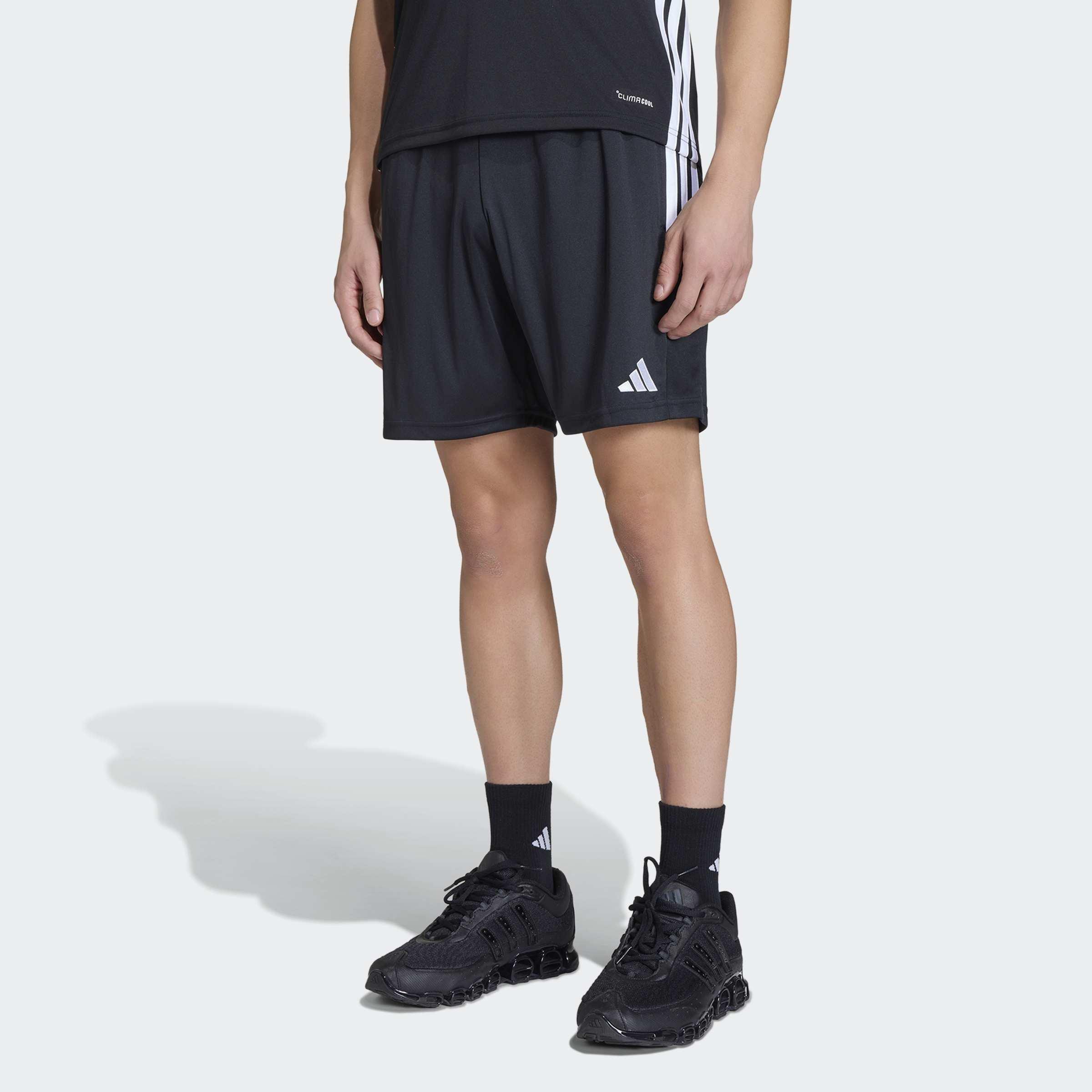 Tiro 26 Essentials Shorts, Black, A701_ONE, large image number 5