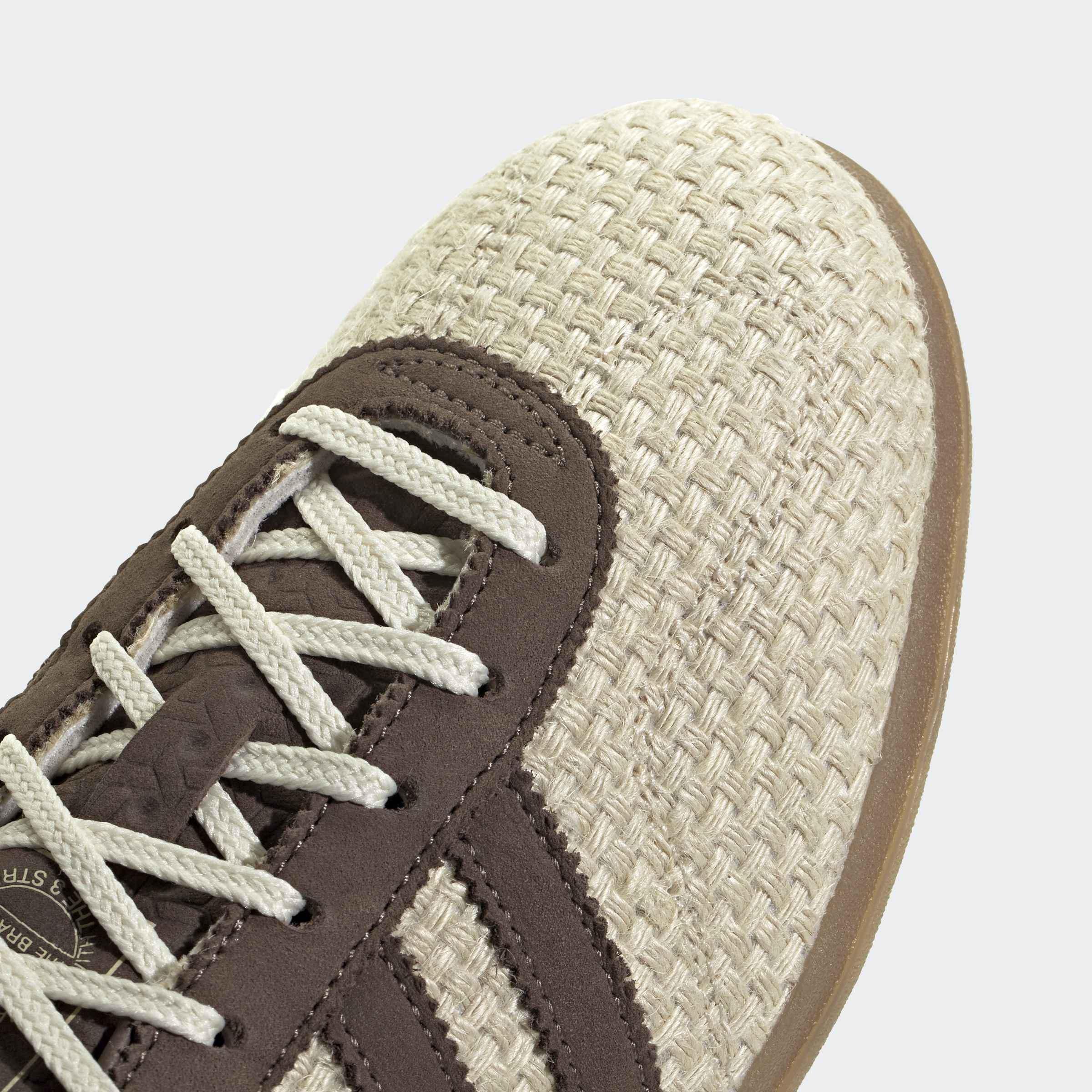 Gazelle Lo Pro Shoes, White, A701_ONE, large image number 5