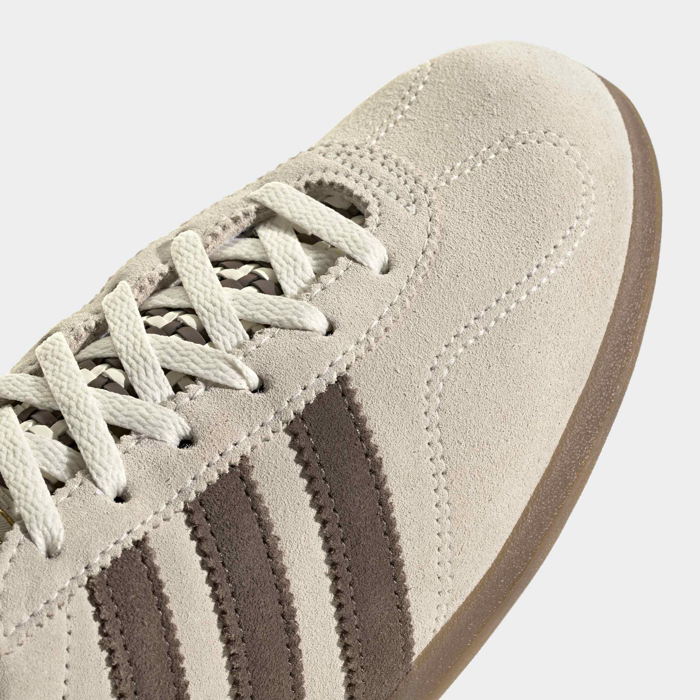 Gazelle Lo Pro Shoes, White, A701_ONE, large image number 5