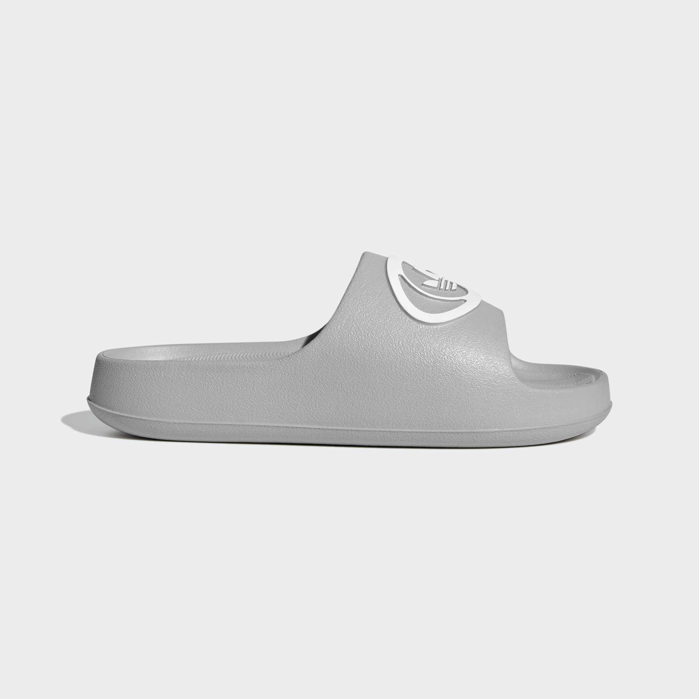 Adilette 00S Slides, Grey