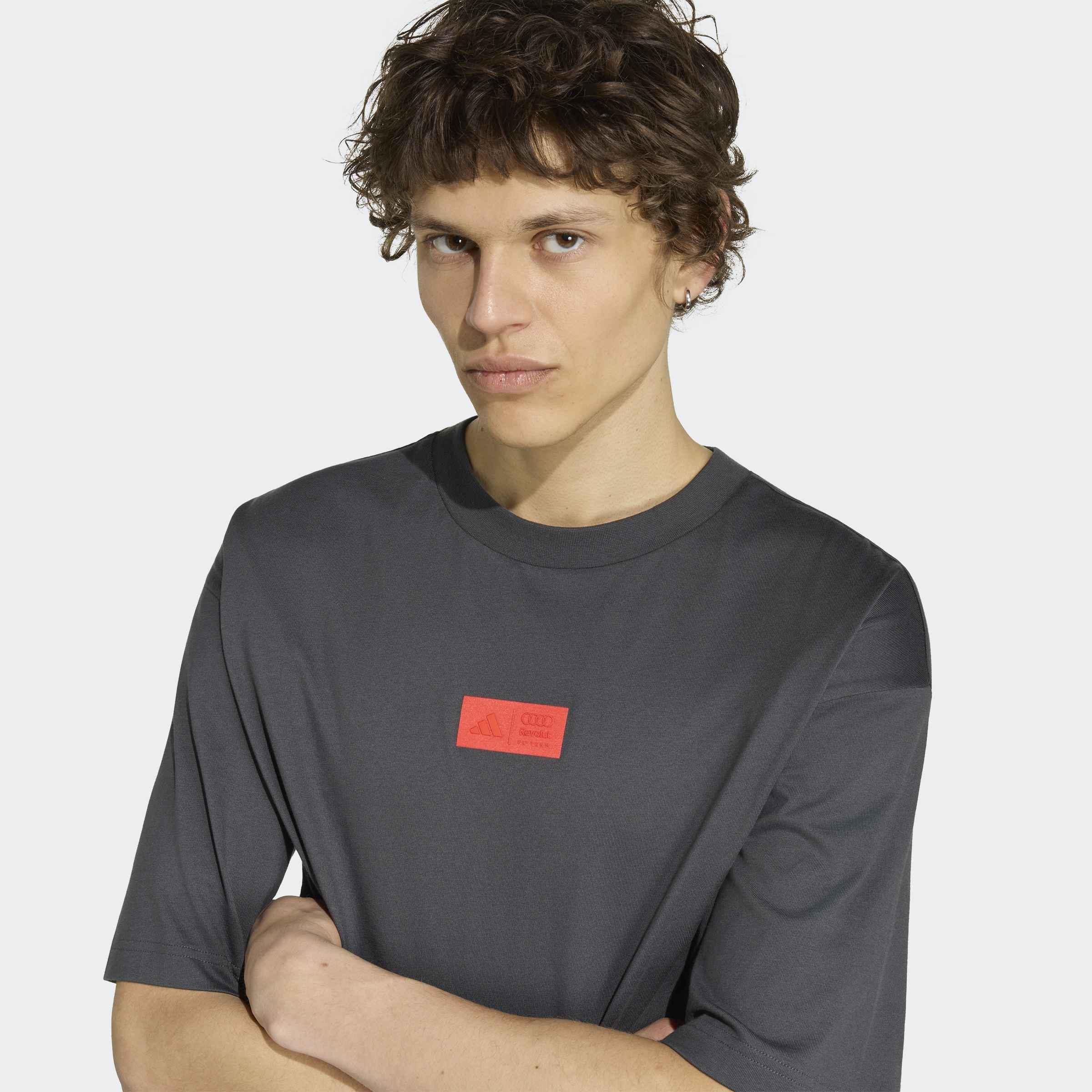 Audi Revolut F1 Team Elevated Graphic I T-Shirt, Black, A701_ONE, medium