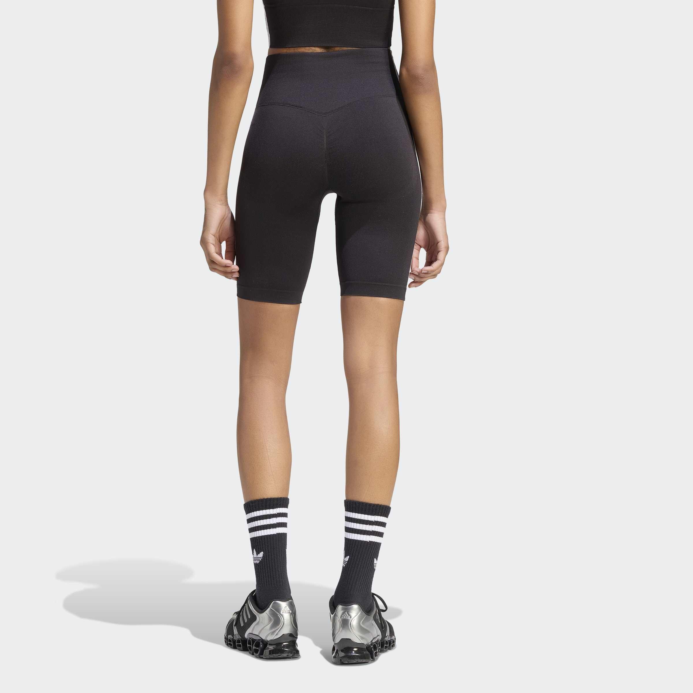 Essentials 3 Stripes Seamless Shorts 5 Inch, Black