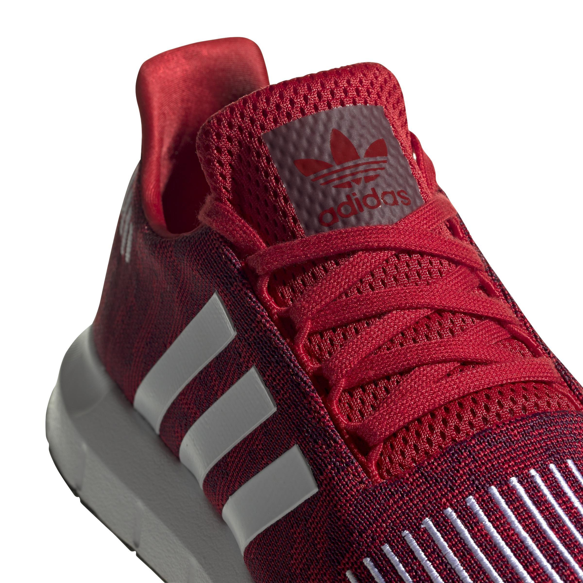 Adidas swift cheap run maroon mens