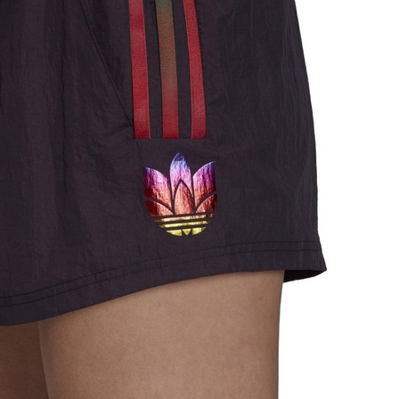 Women Adicolor 3D Trefoil Shorts, Black, A901_ONE, large image number 4
