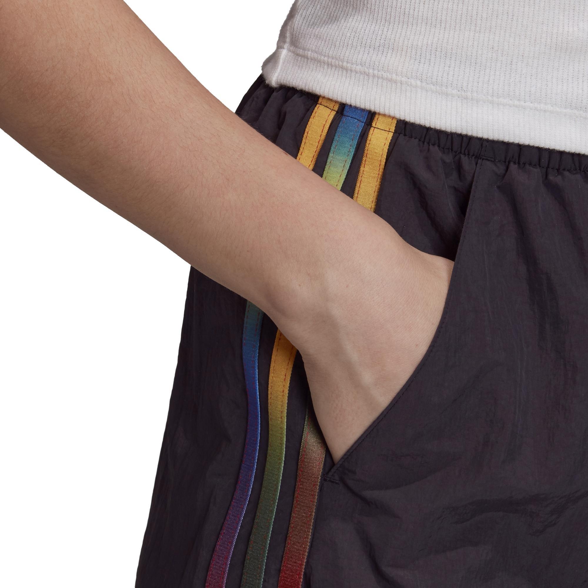 Adicolor 3D Trefoil Shorts, Black, , large image number 5
